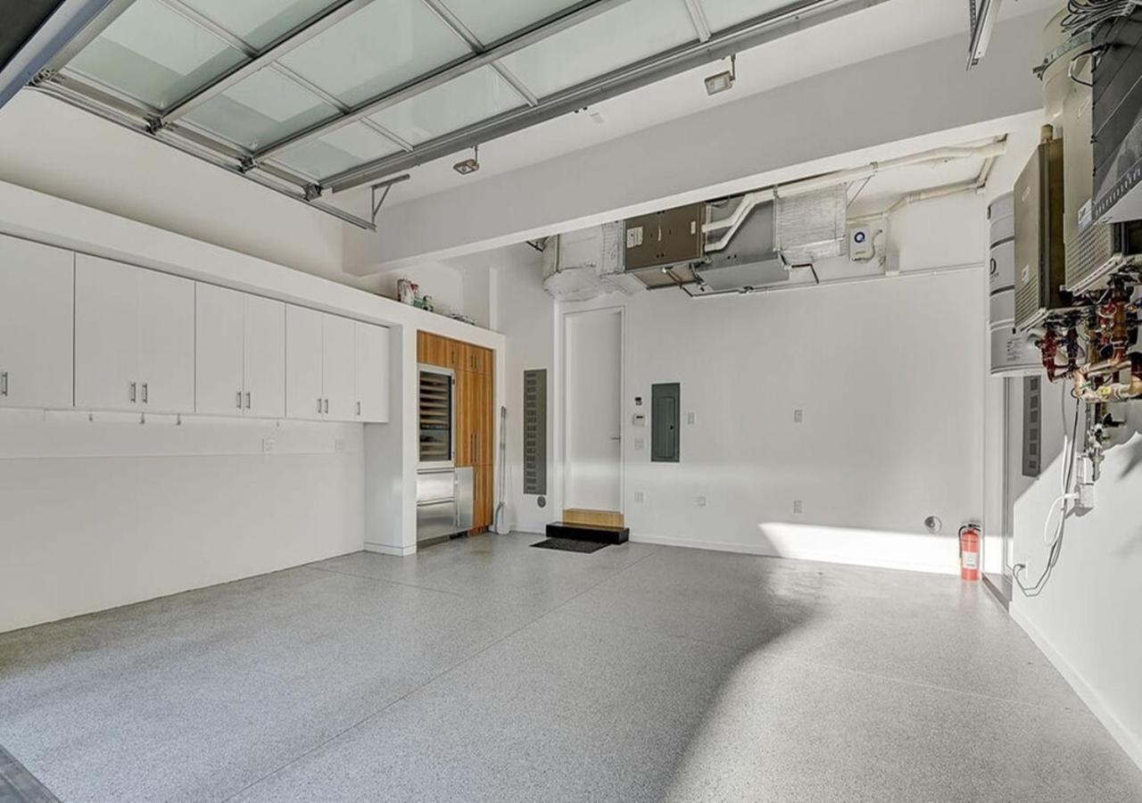 Gorgeous Three Bedroom Versatile * Los Angeles