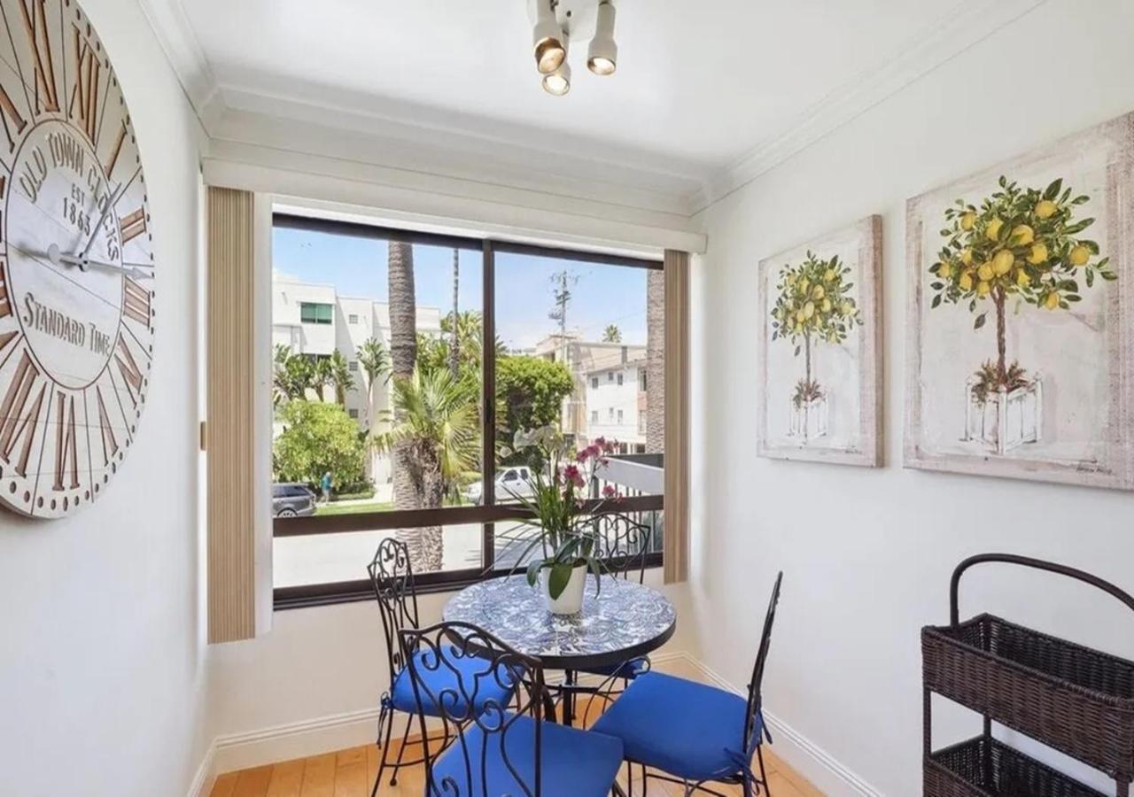 Apartment Three Bedroom With Dramatic Sunsets And Ocean Views *