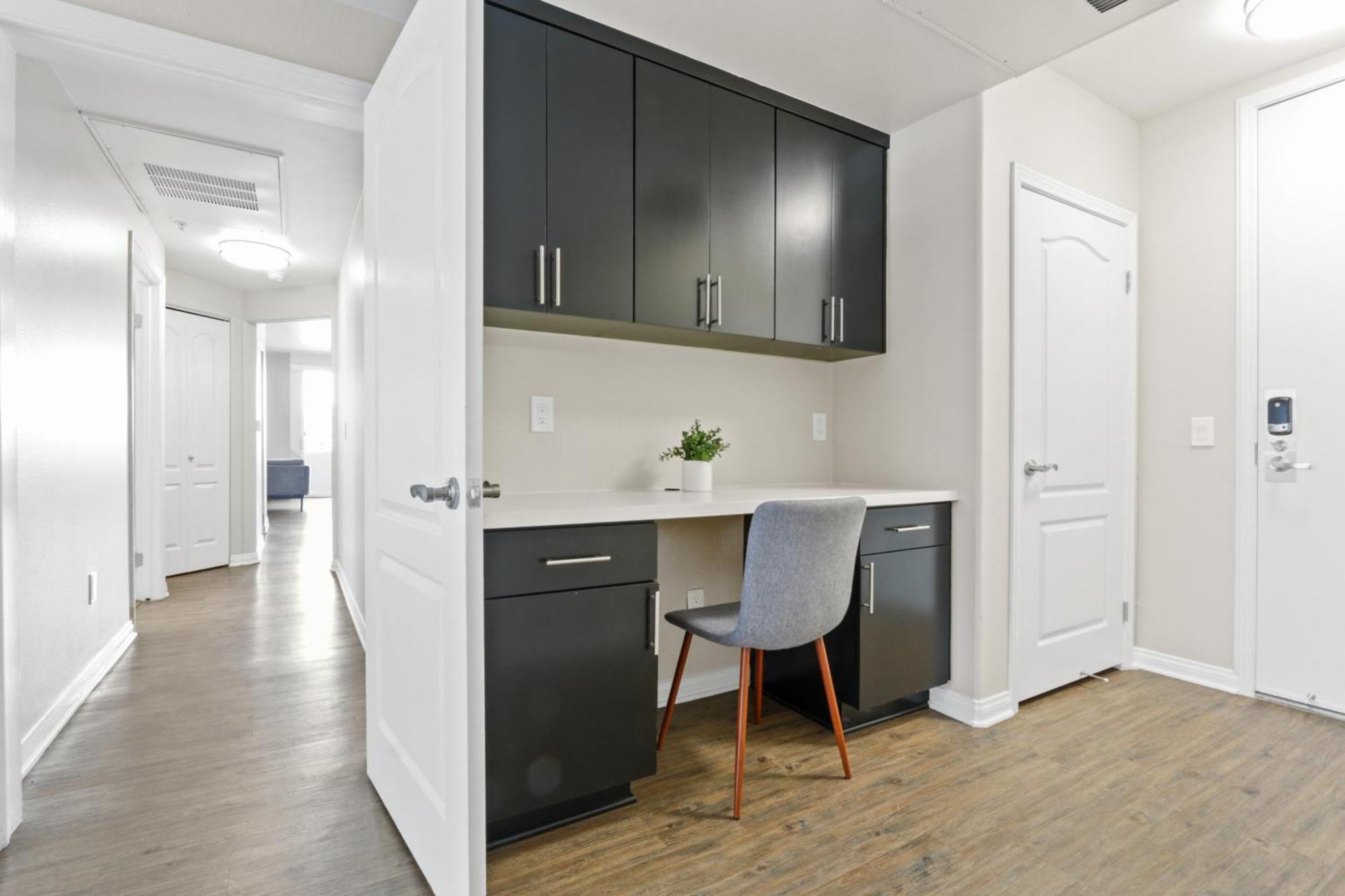 Charming 3-bedroom 3 Bth Near Venice Beach! Apartment *