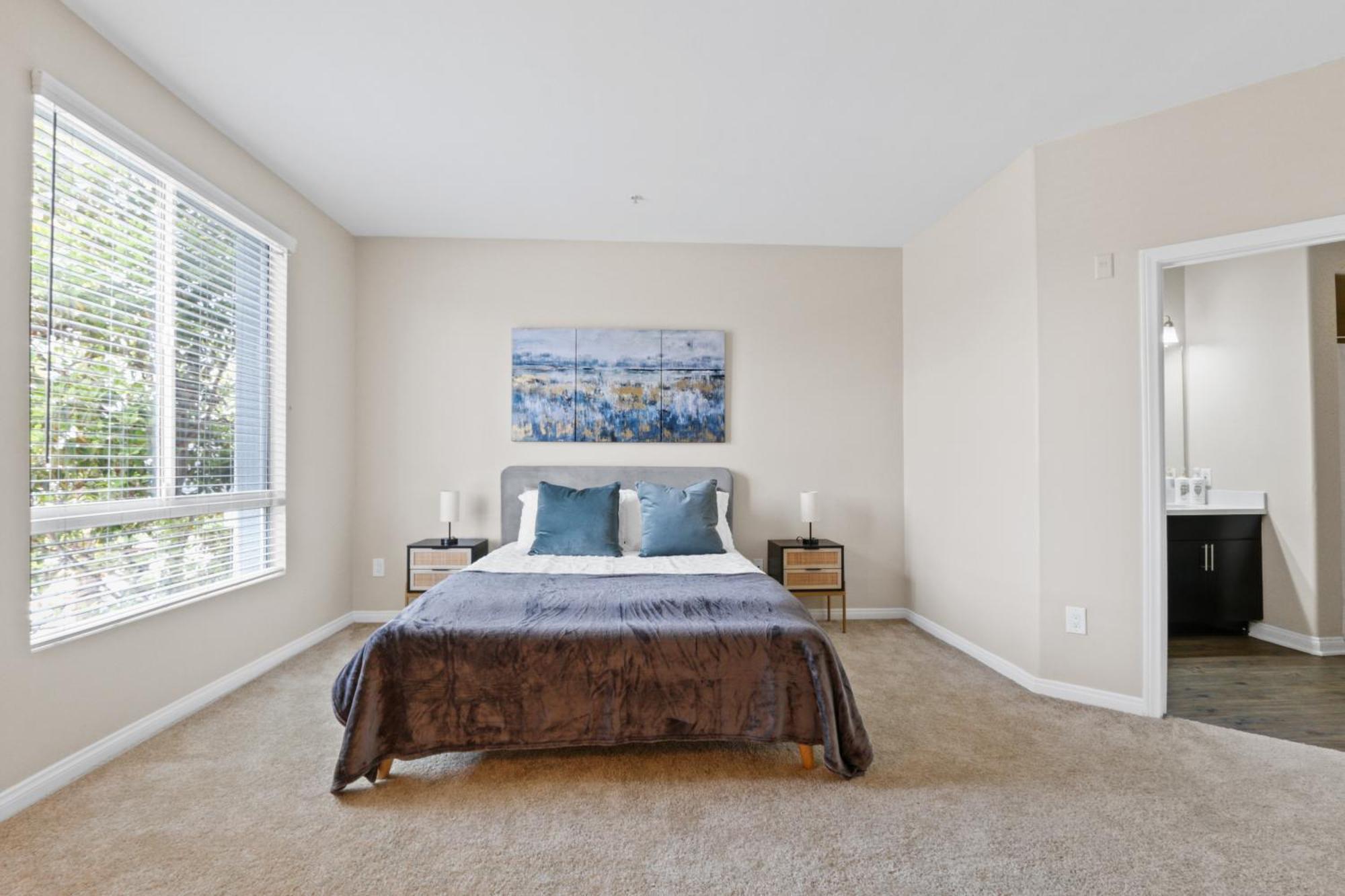 Apartment Charming 3-bedroom 3 Bth Near Venice Beach!