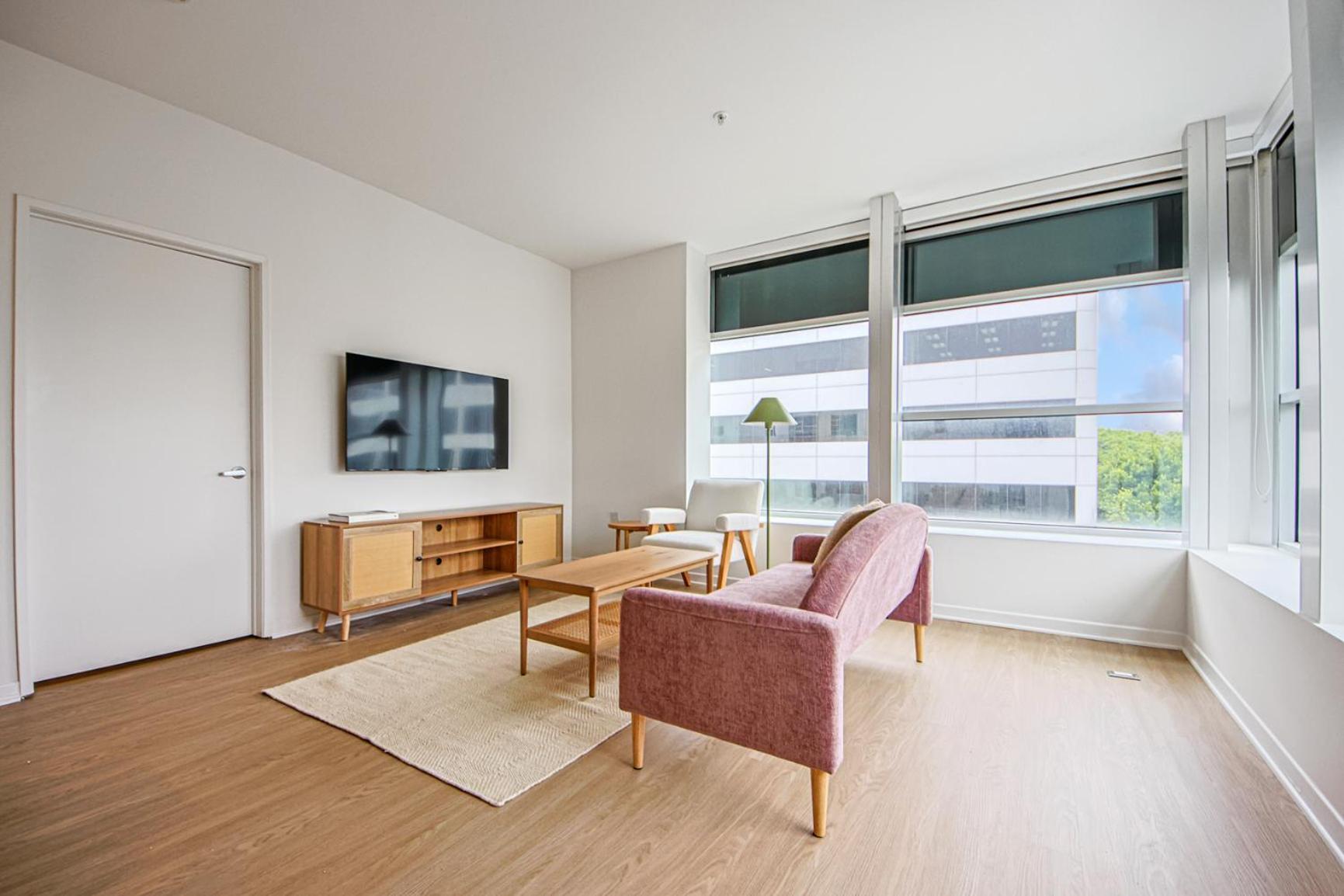 Beachside Getaway 2 Bed 2 Baths Apartment *