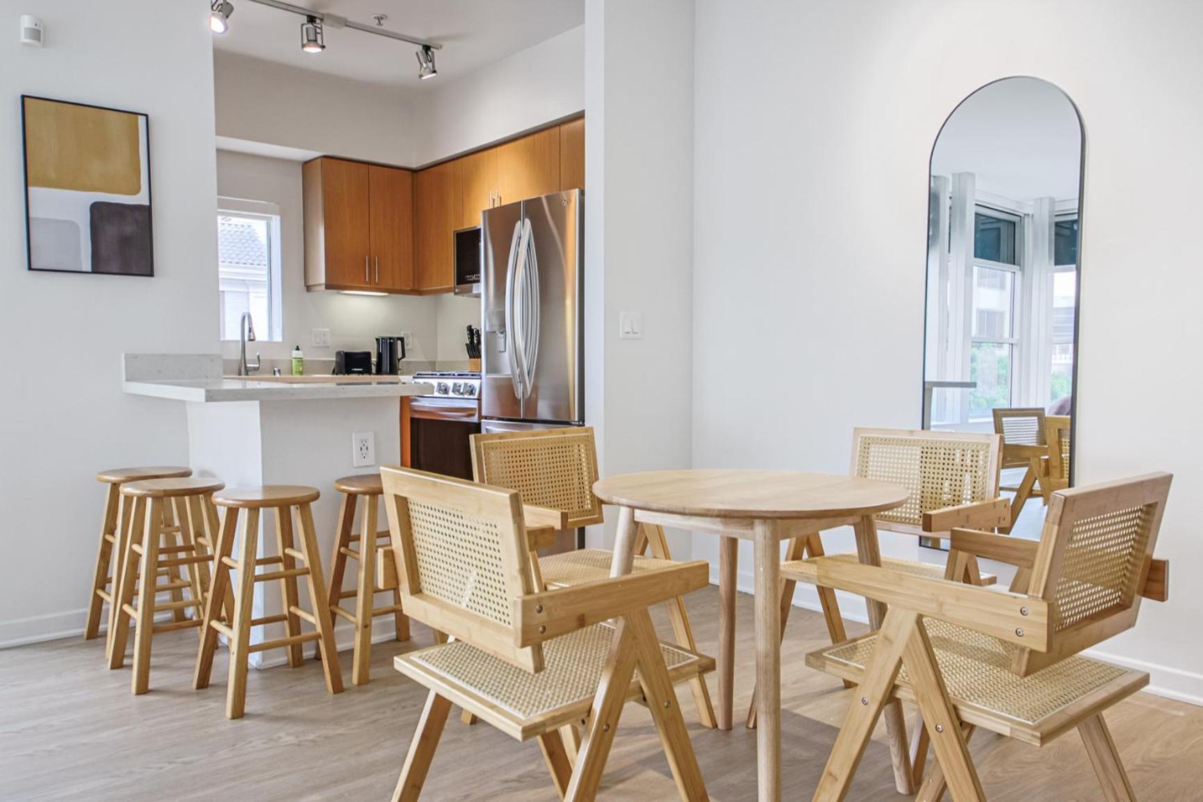 Apartment Beachside Getaway 2 Bed 2 Baths