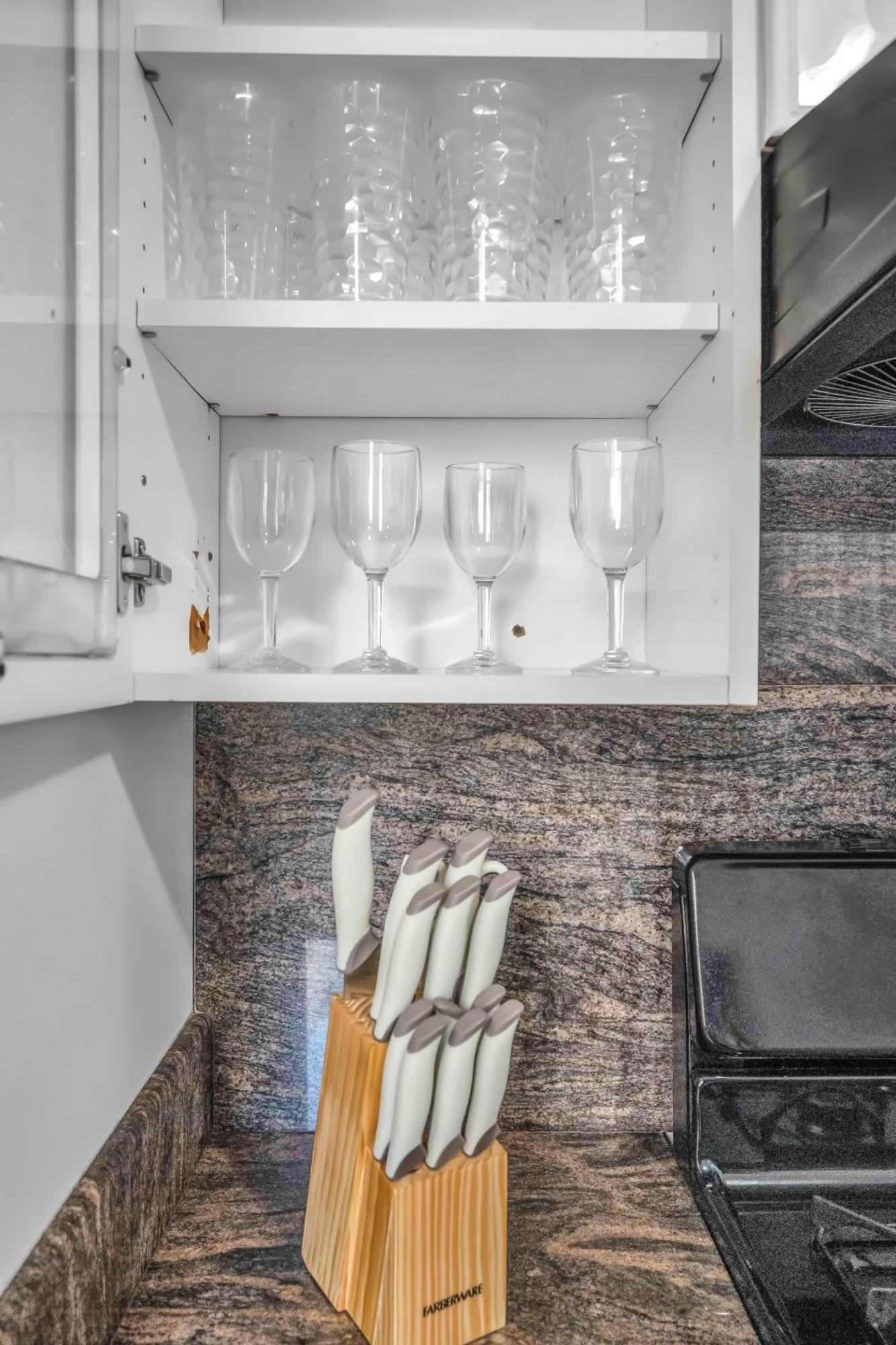 Modern Large 2 Level 2-bedroom 2-bathroom By West Hollywood Los Angeles