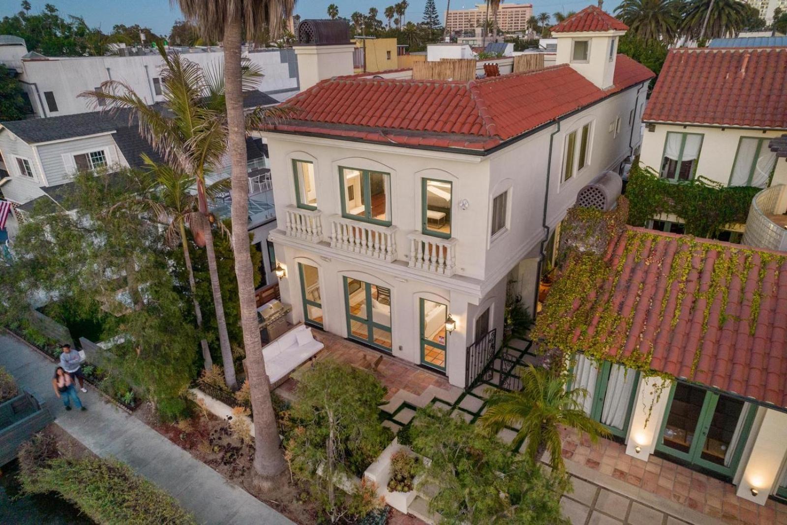 Holiday home The Canal Escape - Canal-front Italian Los Angeles