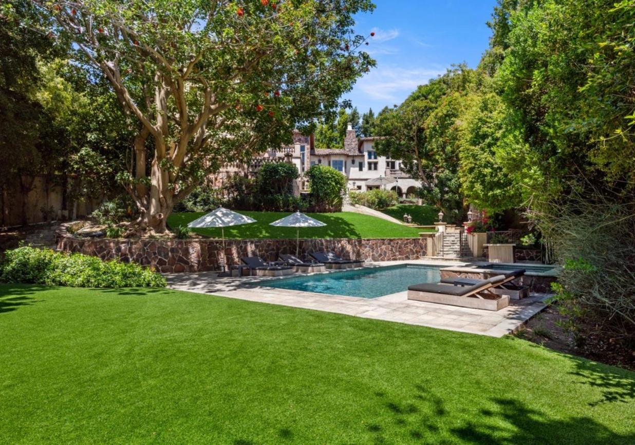 Carolwood Estate