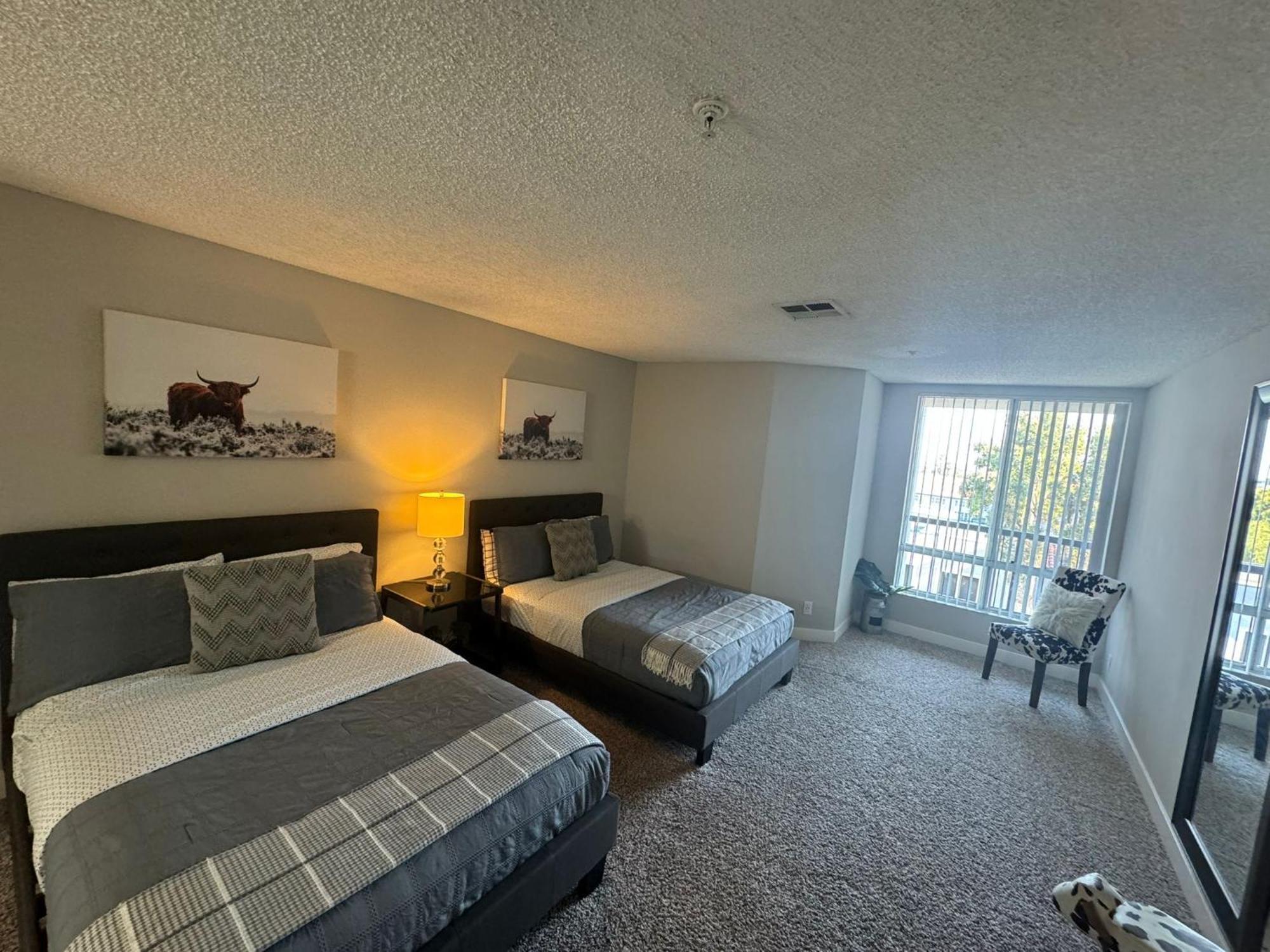 Apartment Incredible Two Bedroom Hollywood Free Parking *