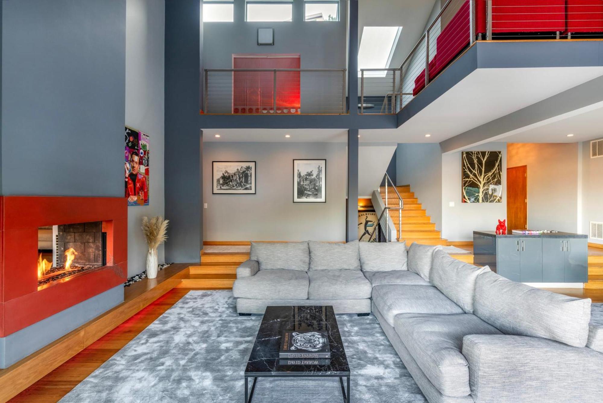 6mil 5br Sunset Strip Jetliner Oasis Los Angeles