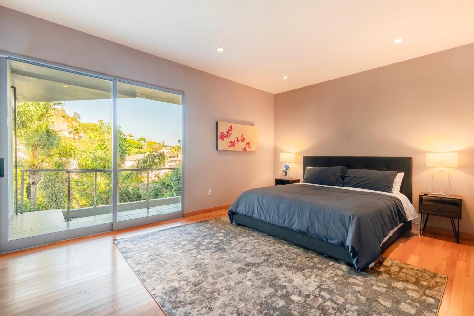 Holiday home 6mil 5br Sunset Strip Jetliner Oasis
