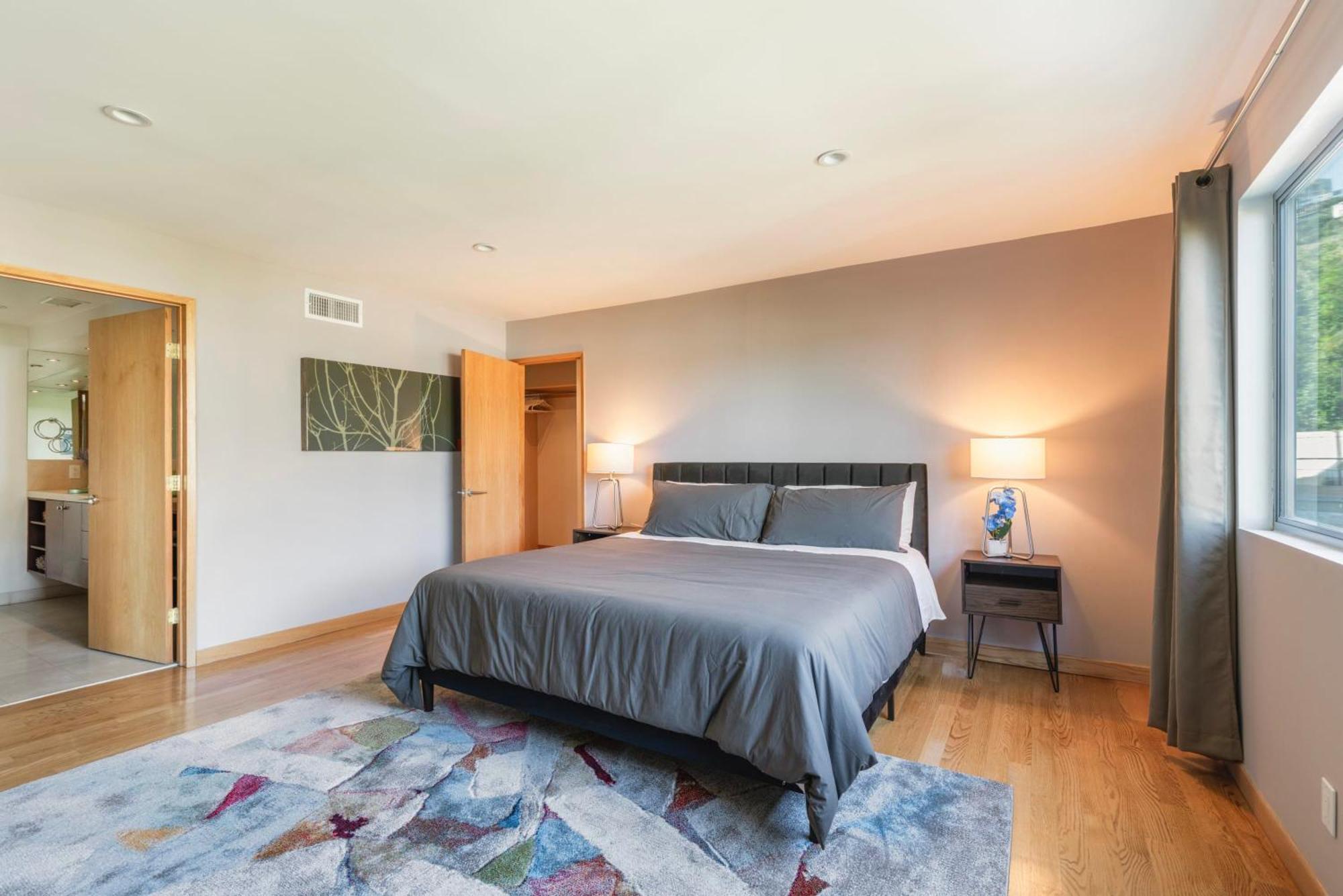 6mil 5br Sunset Strip Jetliner Oasis *