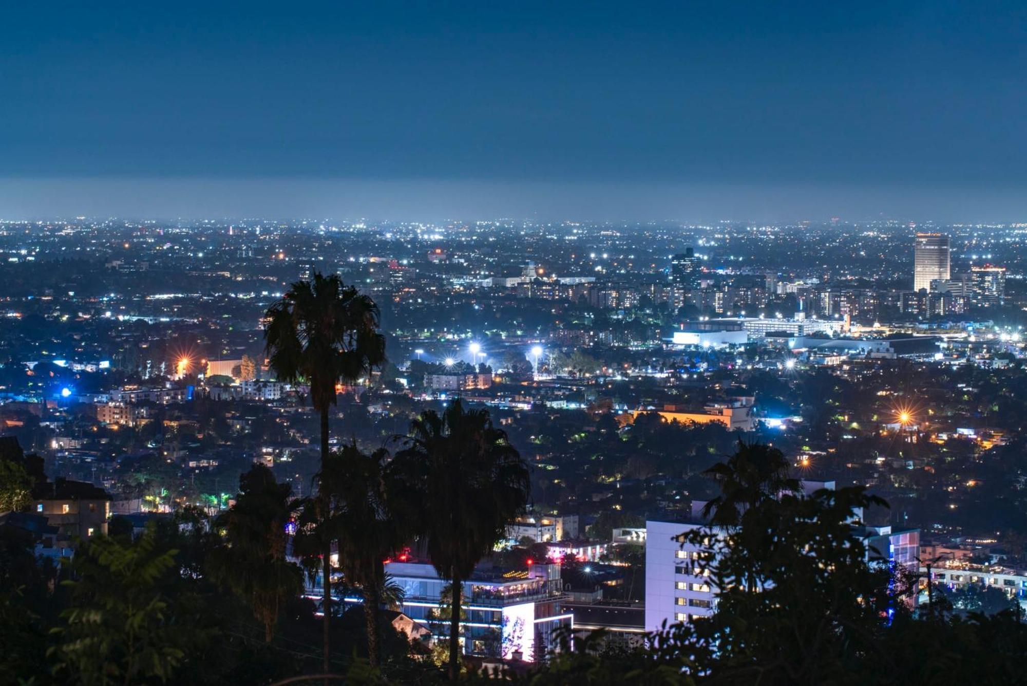Holiday home 6mil 5br Sunset Strip Jetliner Oasis