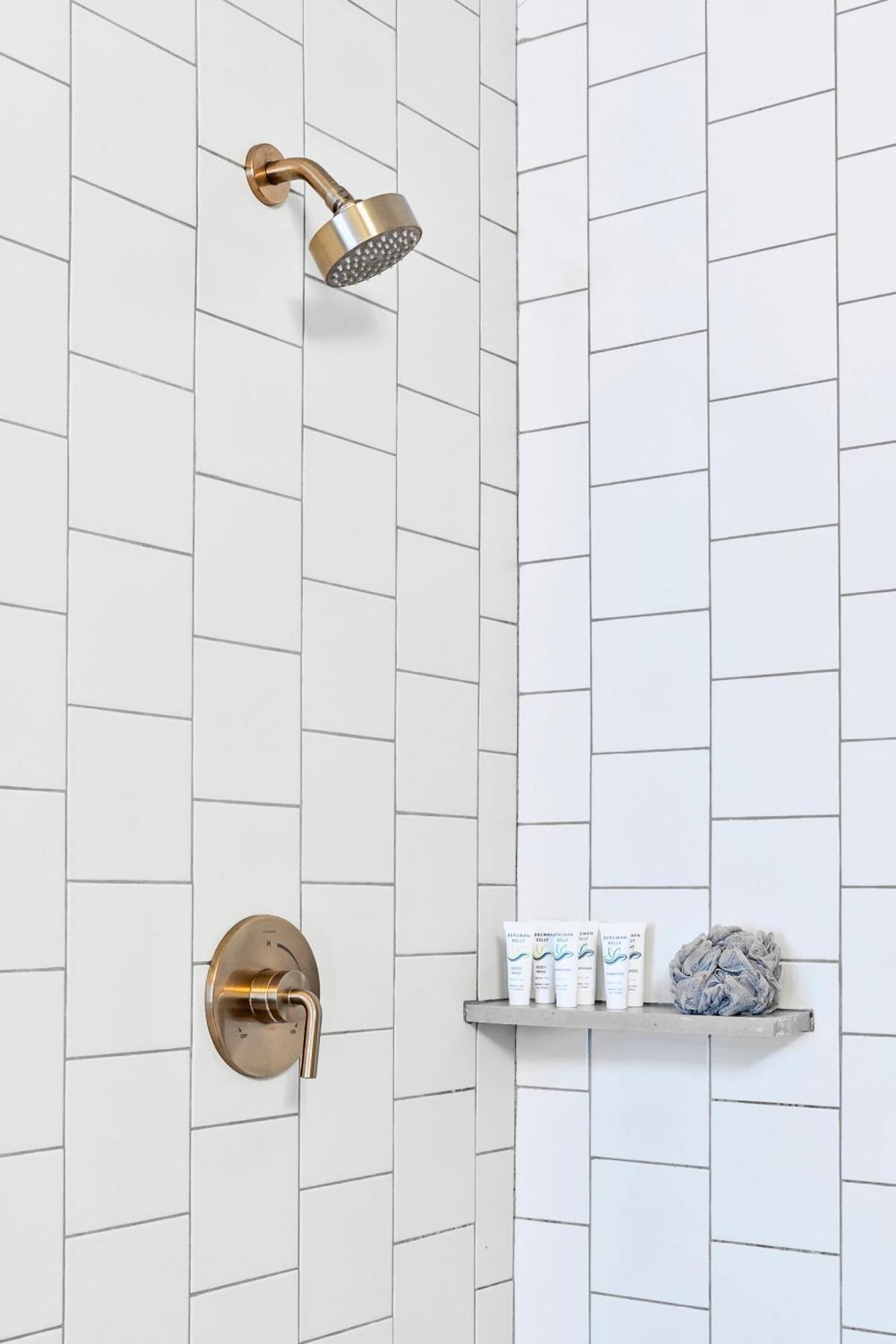 Hollywood 2 Bedroom Lux