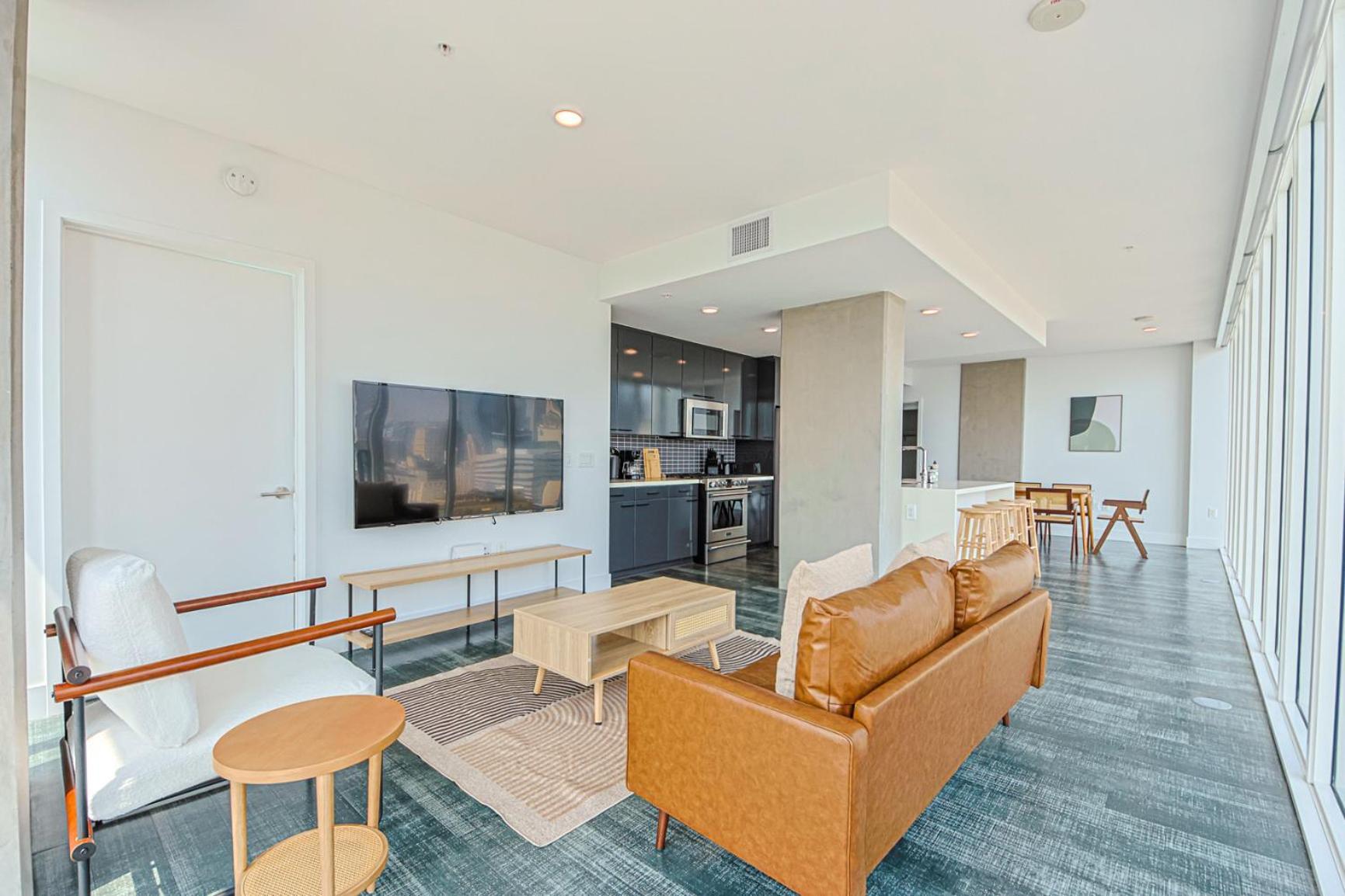 Elegant Urban Oasis 2br 2ba Apartment *