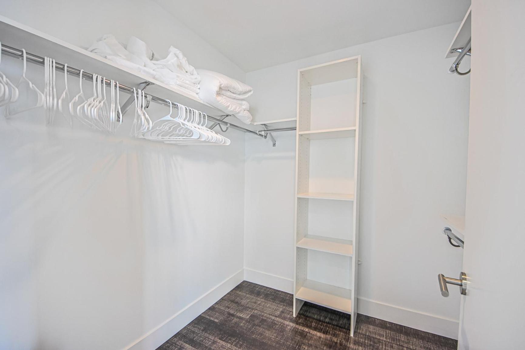Apartment Elegant Urban Oasis 2br 2ba *