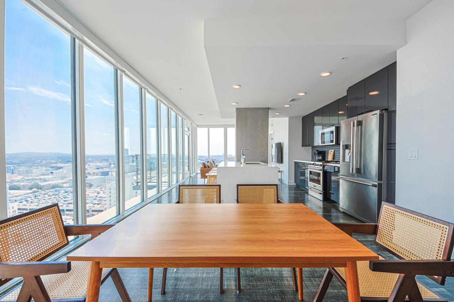 Elegant Urban Oasis 2br 2ba * Los Angeles