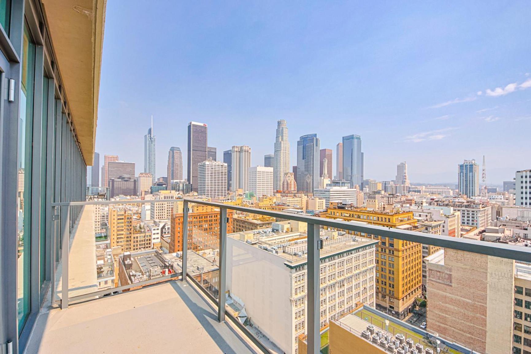 Elegant Urban Oasis 2br 2ba