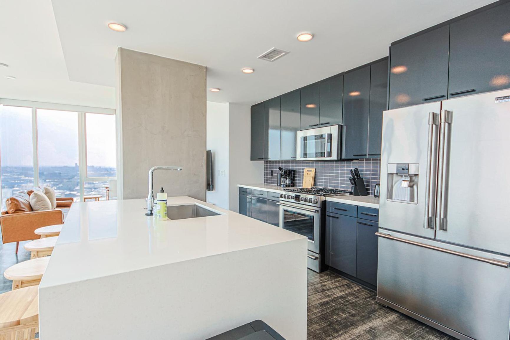 Apartment Elegant Urban Oasis 2br 2ba