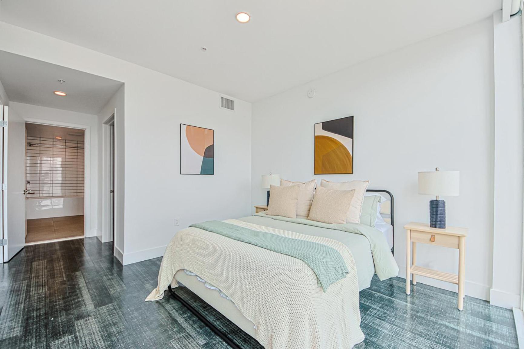 Apartment Elegant Urban Oasis 2br 2ba *