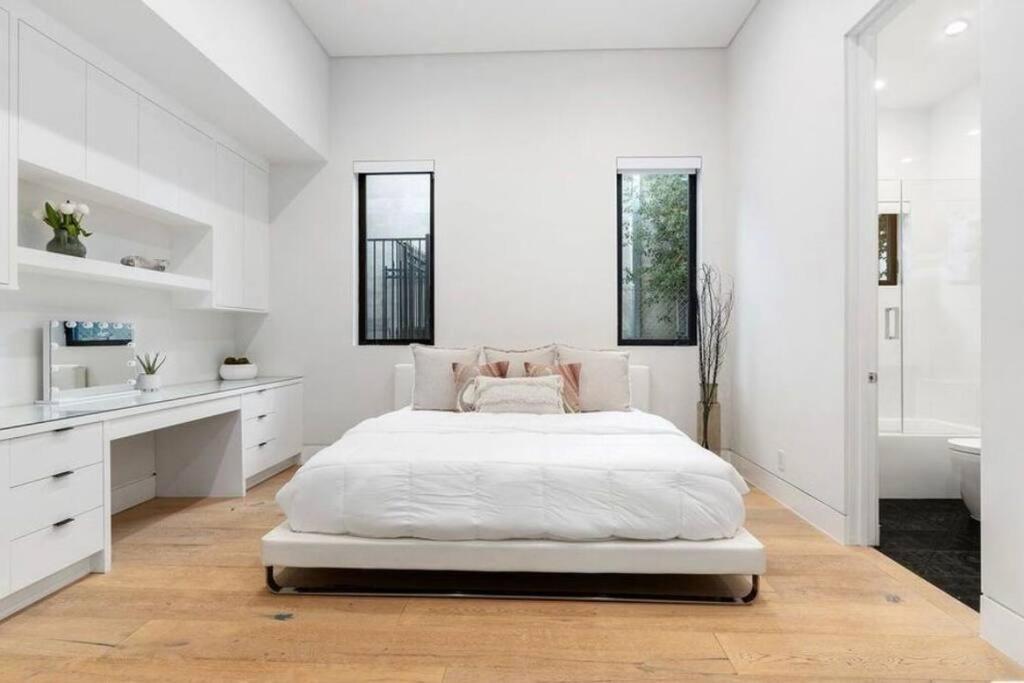 Holiday home Woodland Hills Modern Dribble Den