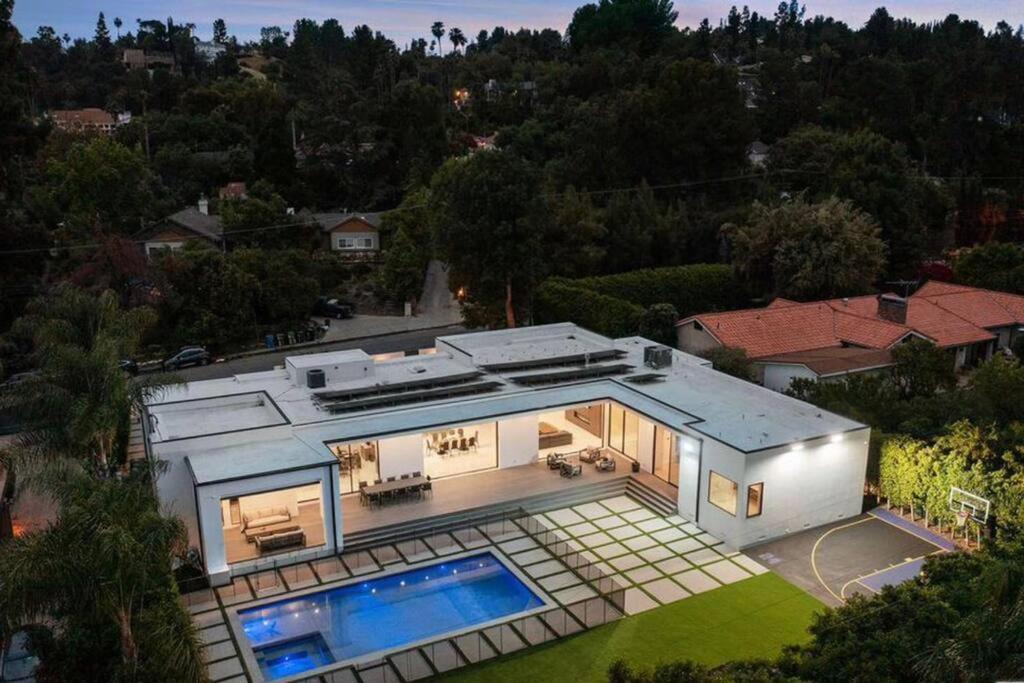 Holiday home Woodland Hills Modern Dribble Den *
