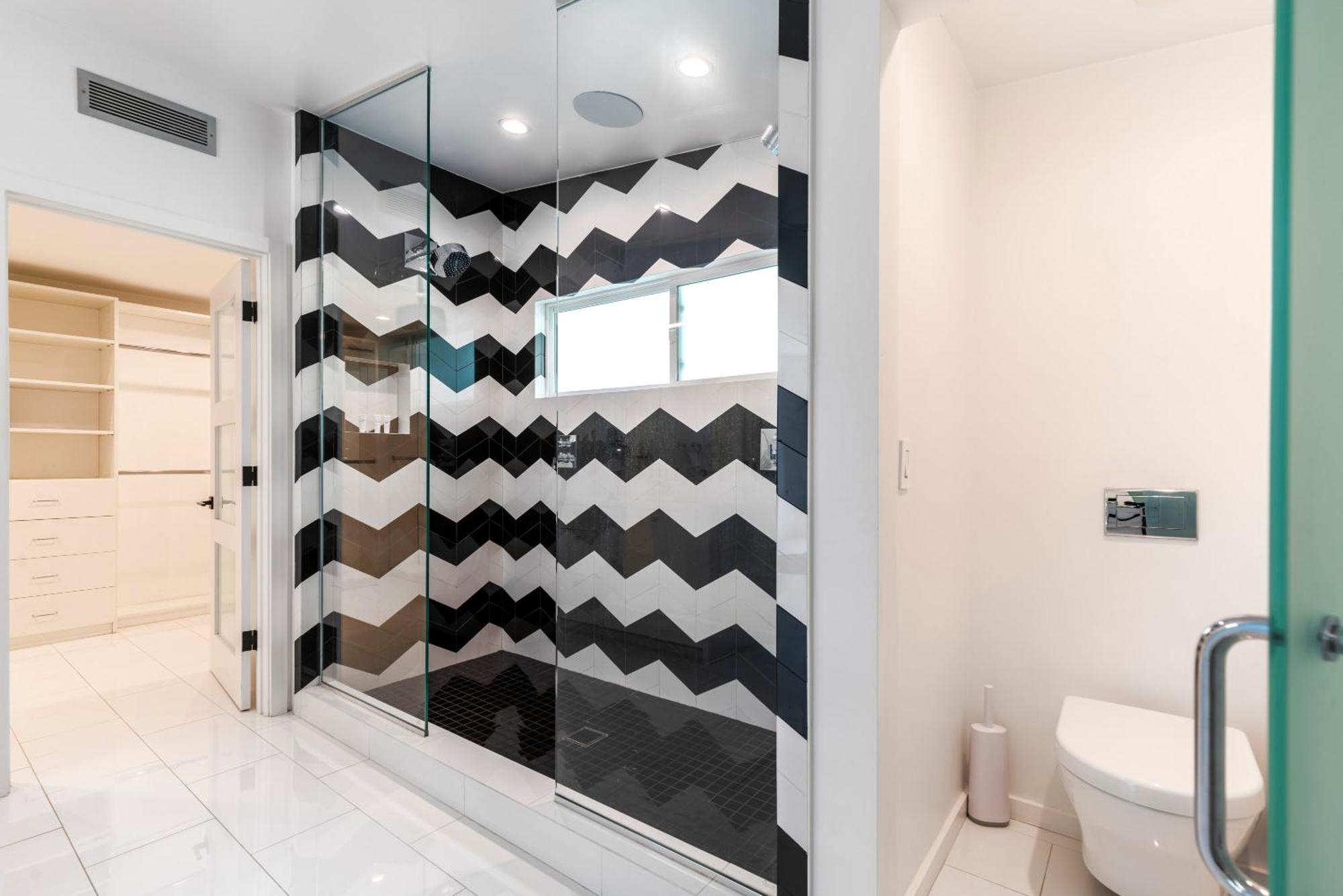 3m Hollywood Modern Oasis