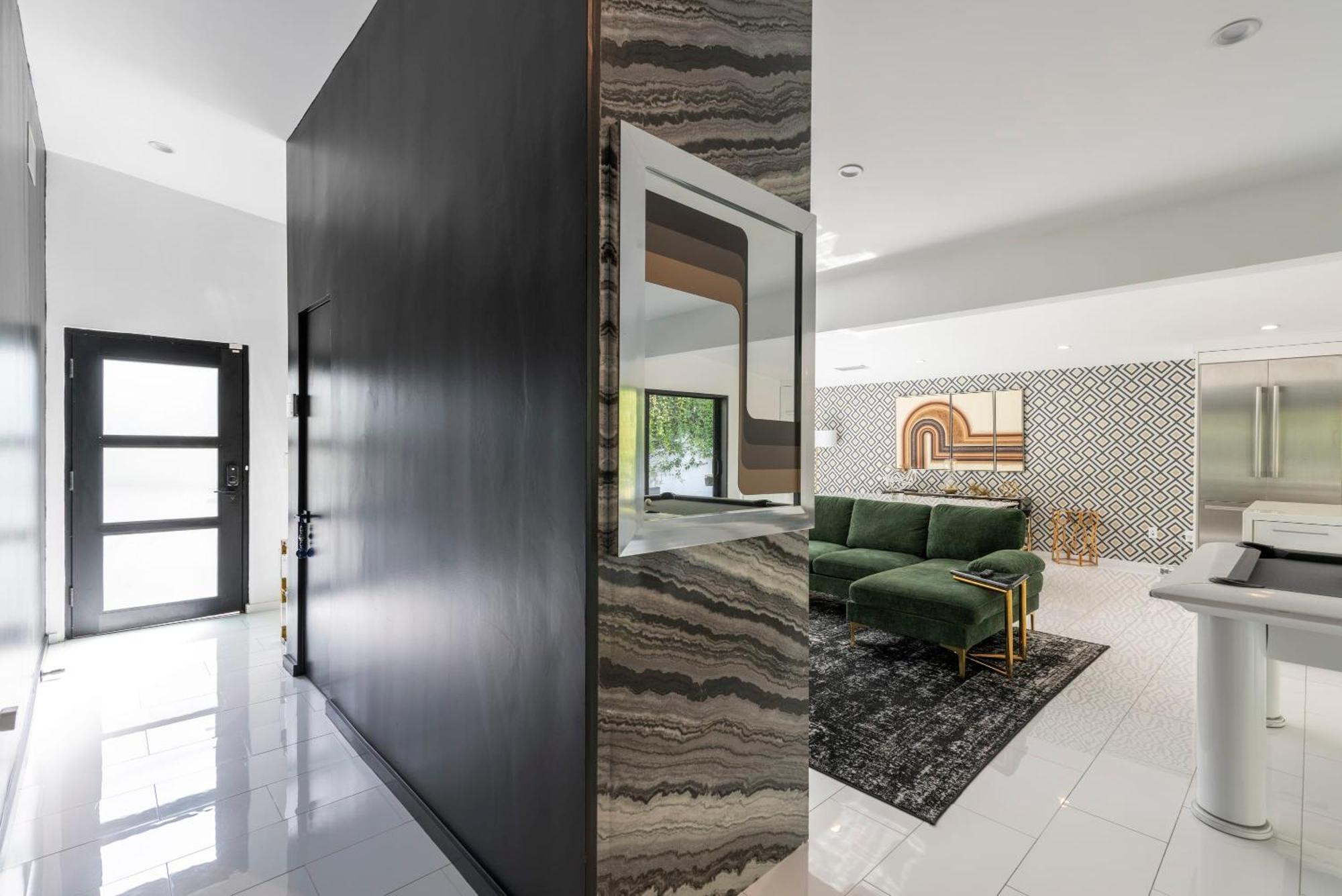 3m Hollywood Modern Oasis Los Angeles