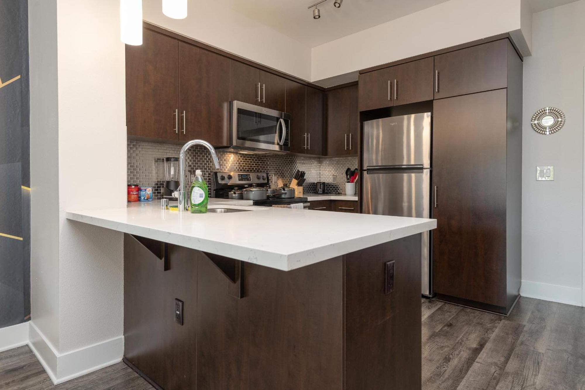 Two Bedroom By The Hollywood Walk Of Fame! * Los Angeles