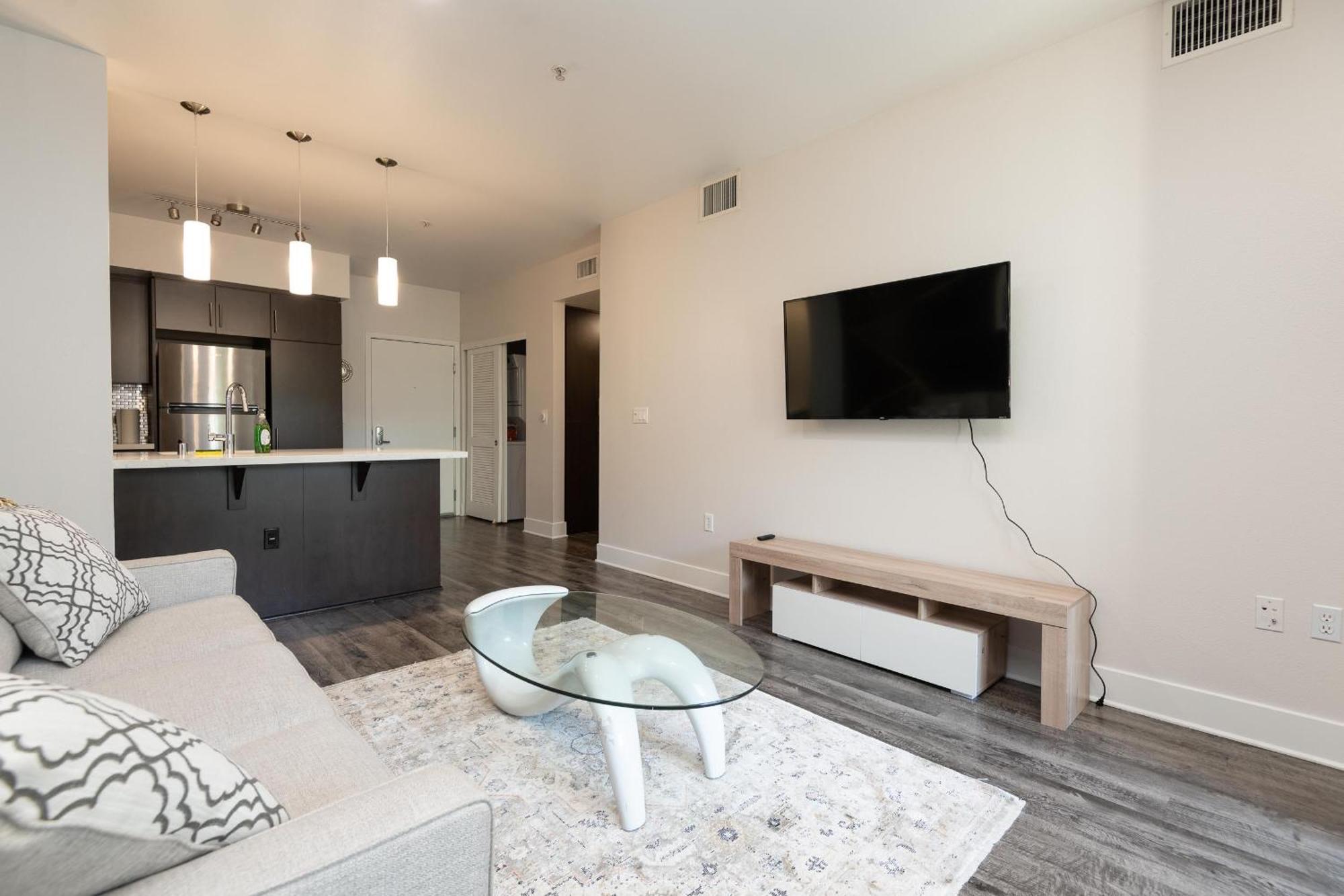 Two Bedroom By The Hollywood Walk Of Fame! Los Angeles