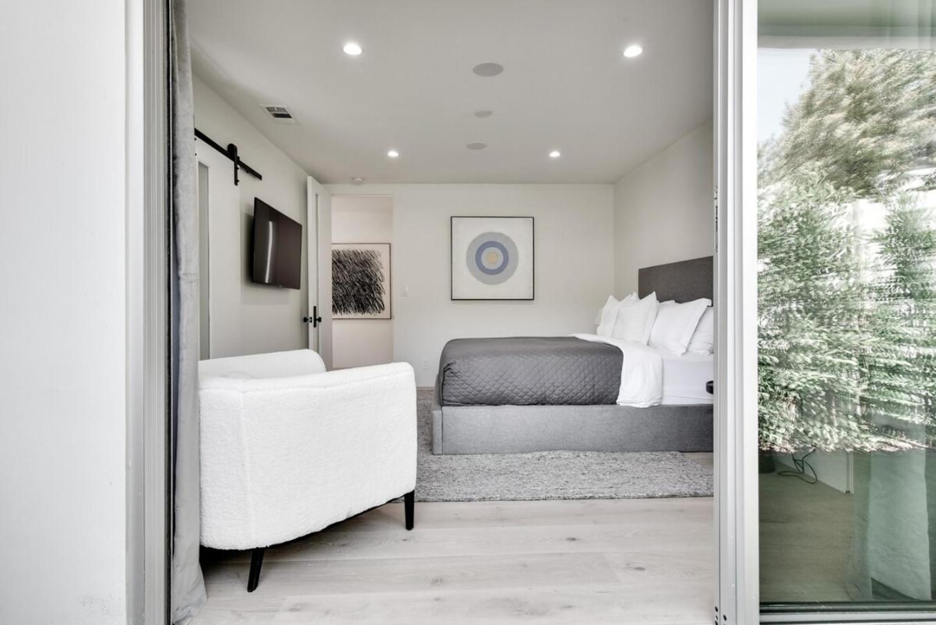Vista Modern