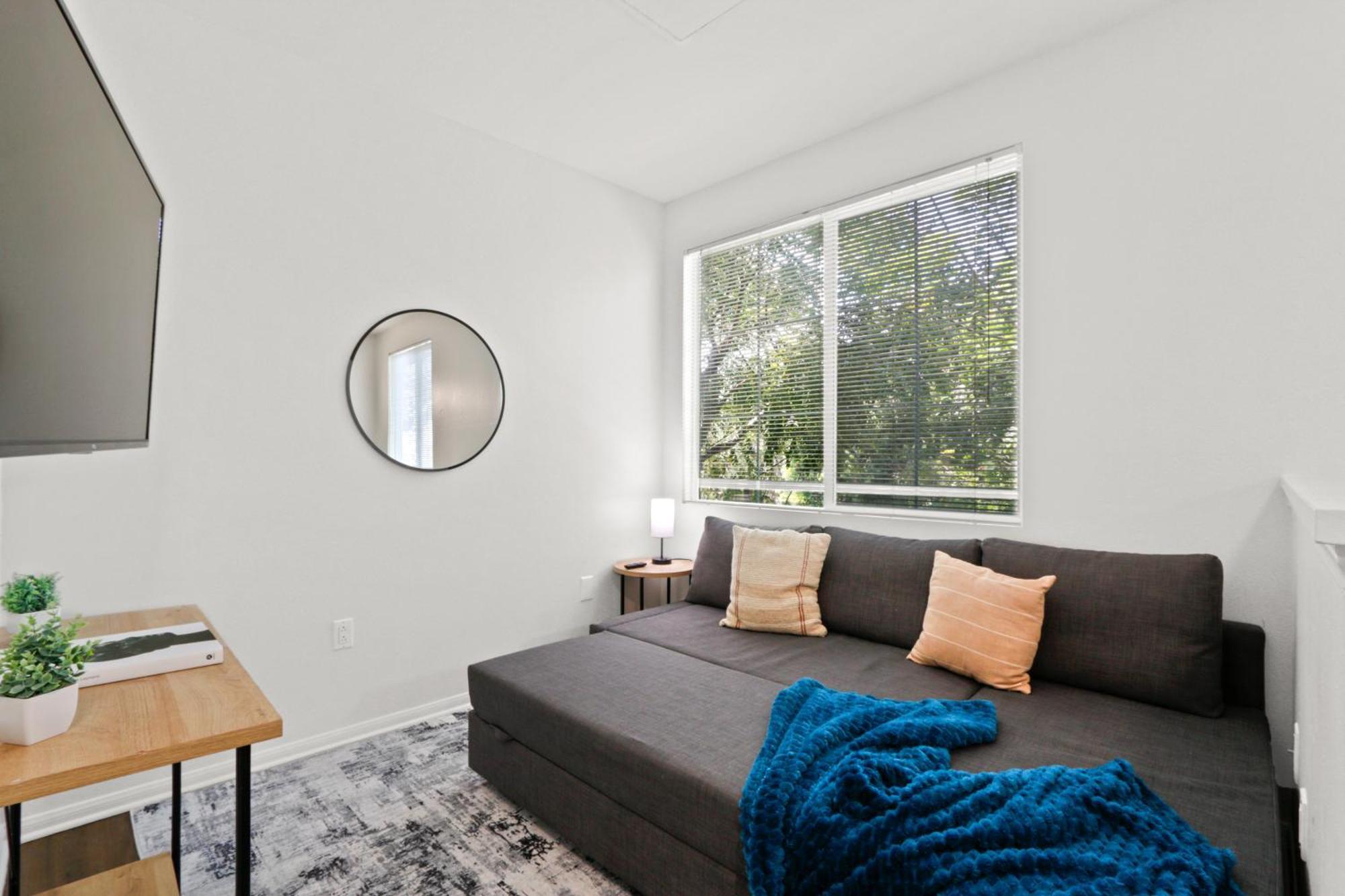 Apartment 4bd Townhouse - Special Limited Time Offer Near Venice Beach! *