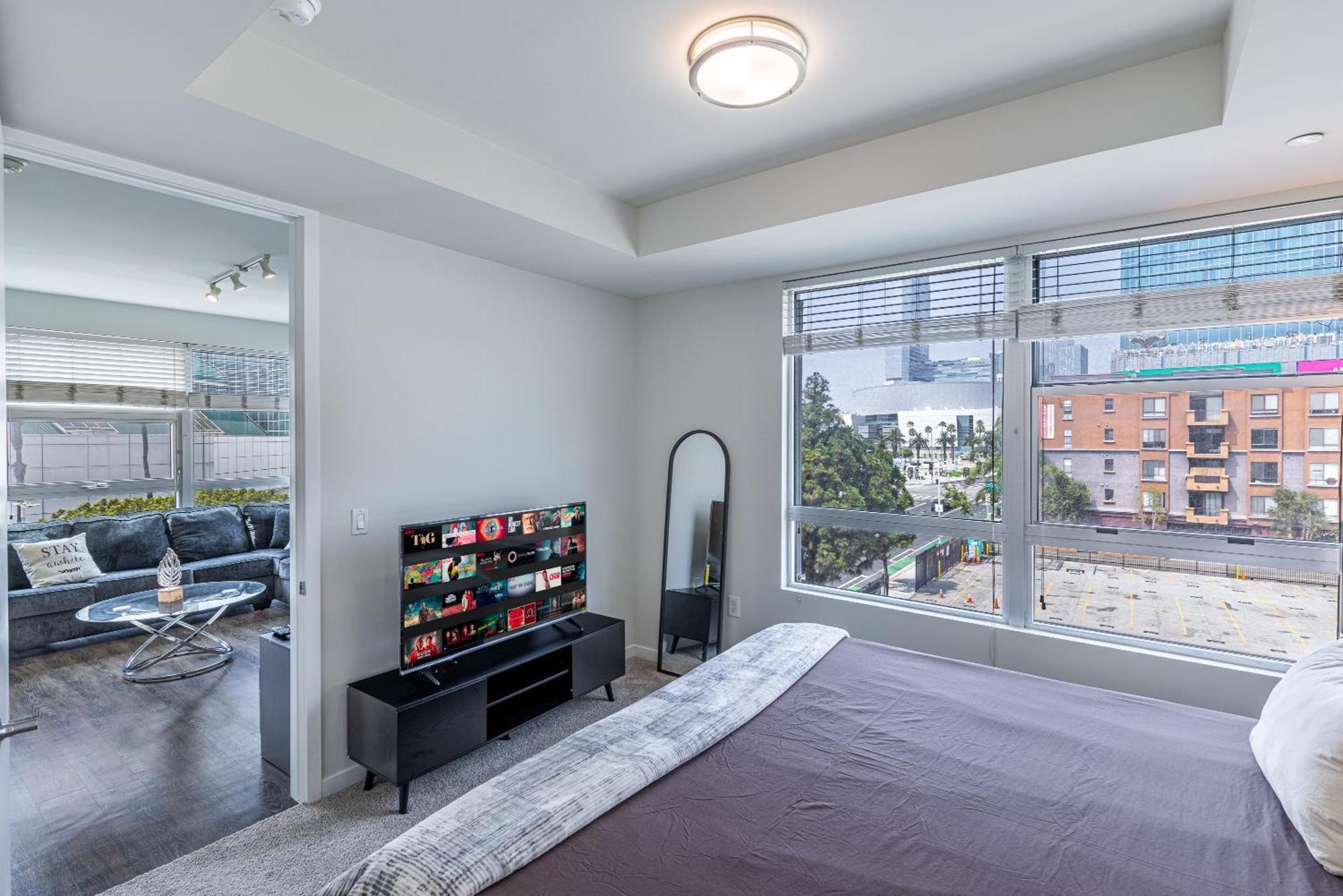 2 Bed 2 Bath X Street La Live, Convention Center, Microsoft Theater * Los Angeles