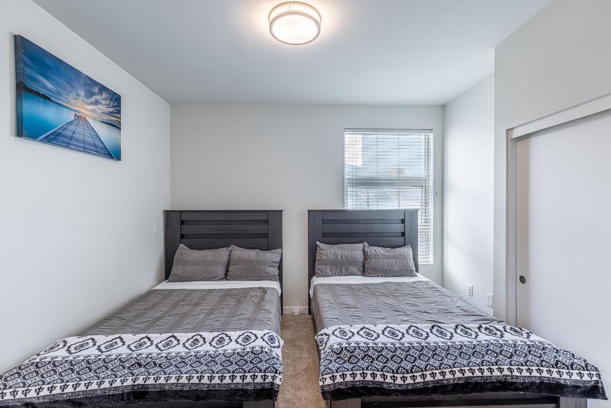 2 Bed 2 Bath X Street La Live, Convention Center, Microsoft Theater Apartment