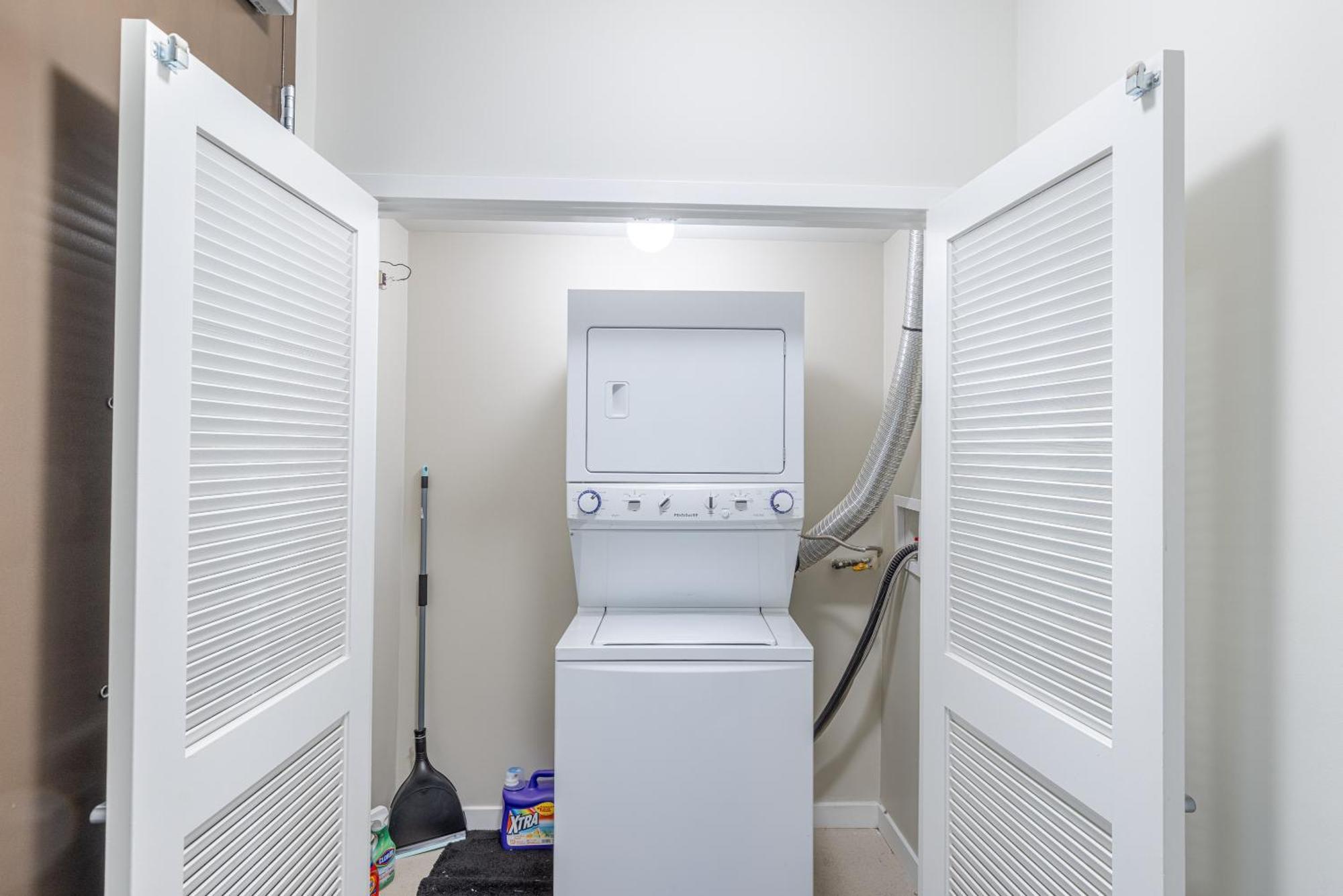 2 Bed 2 Bath X Street La Live, Convention Center, Microsoft Theater Apartment *