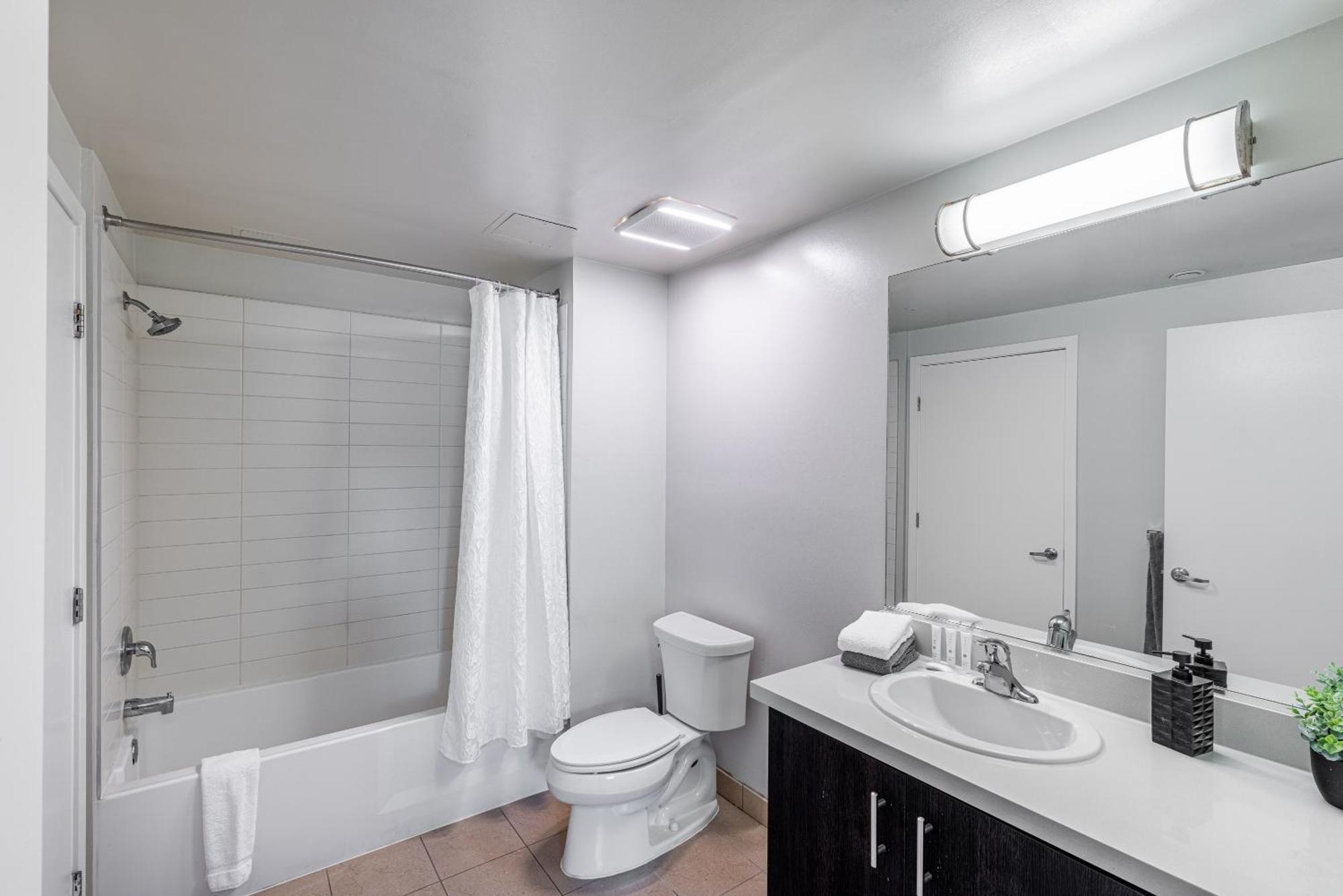 Apartment 2 Bed 2 Bath X Street La Live, Convention Center, Microsoft Theater Los Angeles