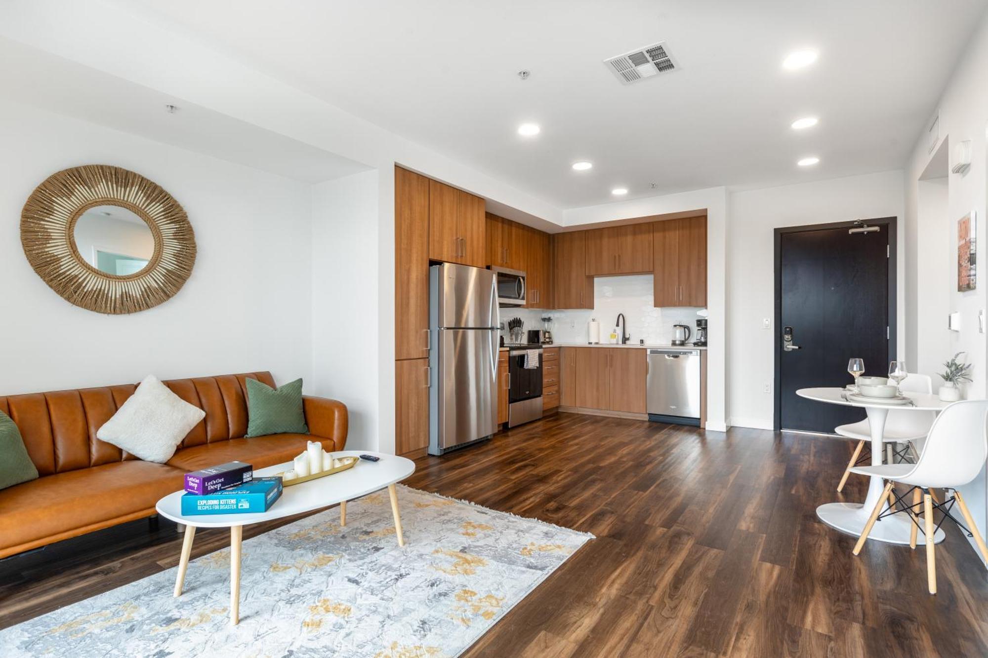 Beautiful 1br In Hollywood W Pool And Parking *