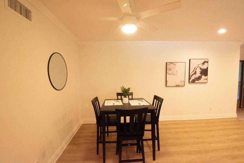 King Size Bed In Cozy, Modern Hollywood Place * Los Angeles