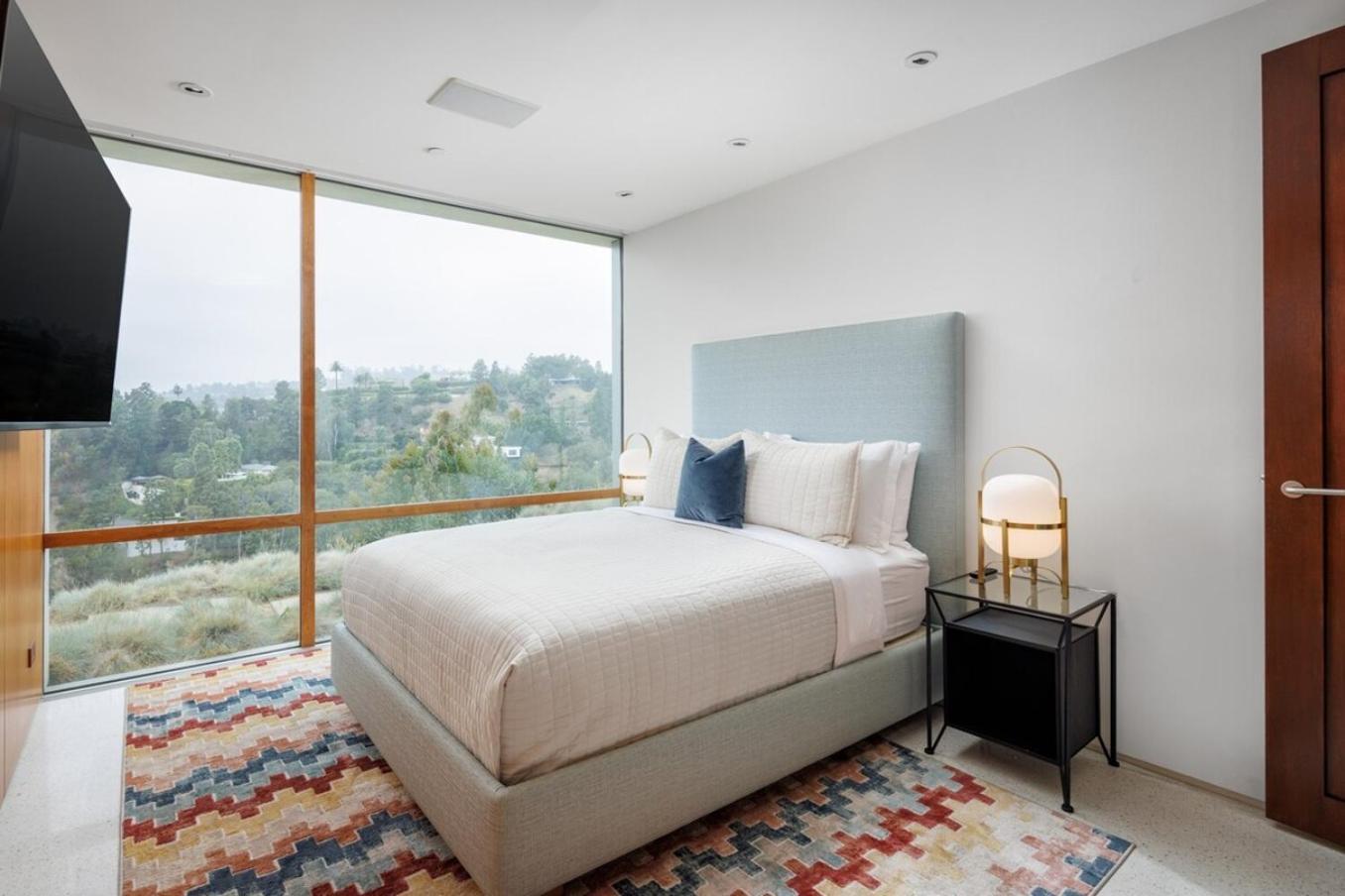 Vue Modern * Los Angeles