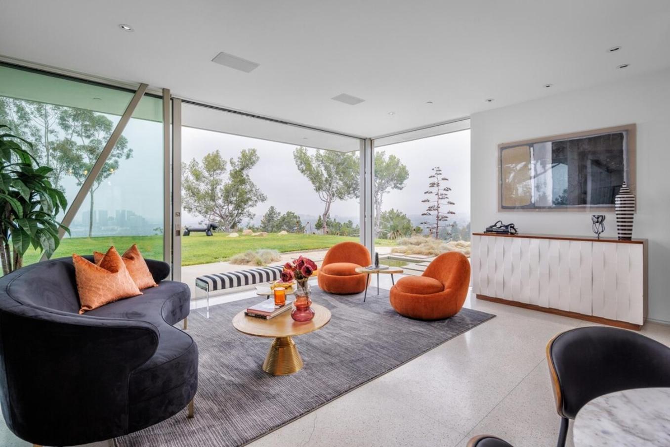 Vue Modern Villa *