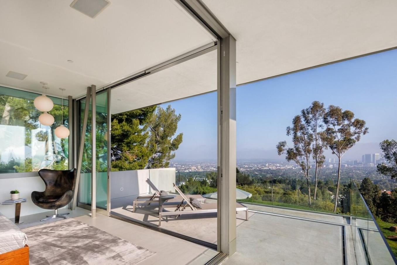 Vue Modern Villa *