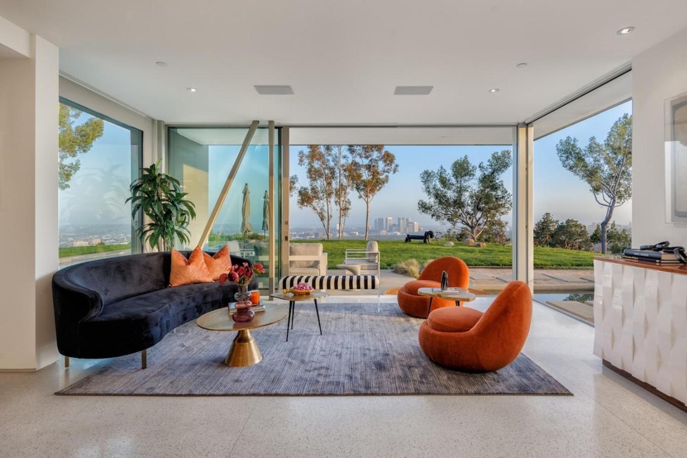 Vue Modern Villa *
