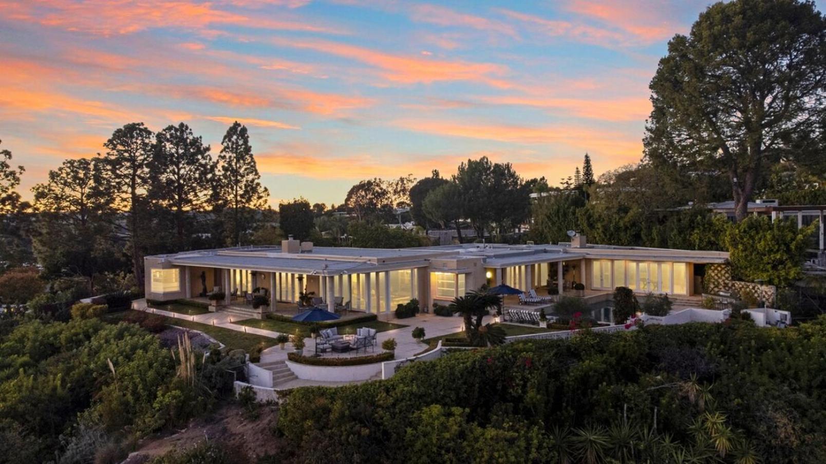 Trousdale Grand Villa
