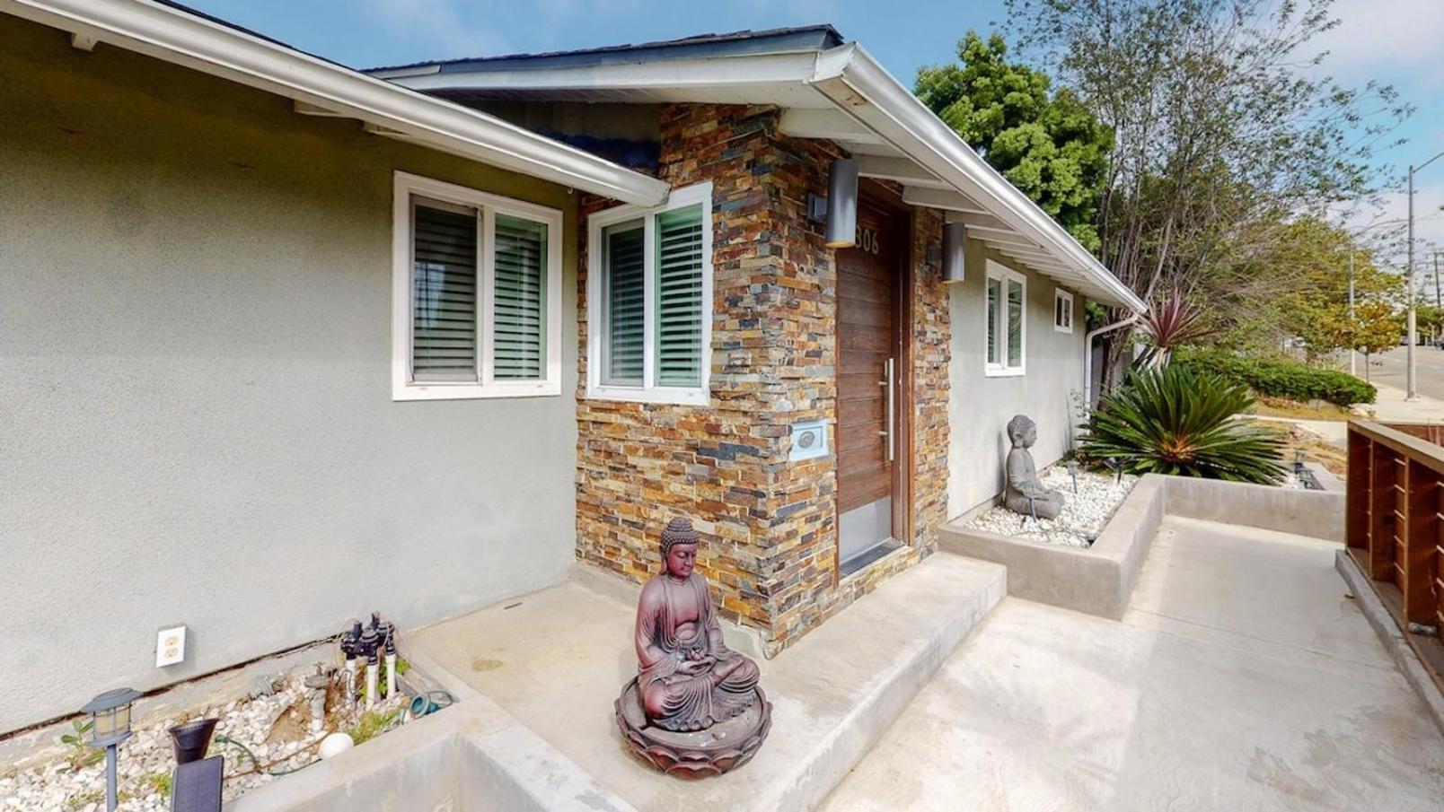 Holiday home Stunning 3br Prime La Area Near Beach *