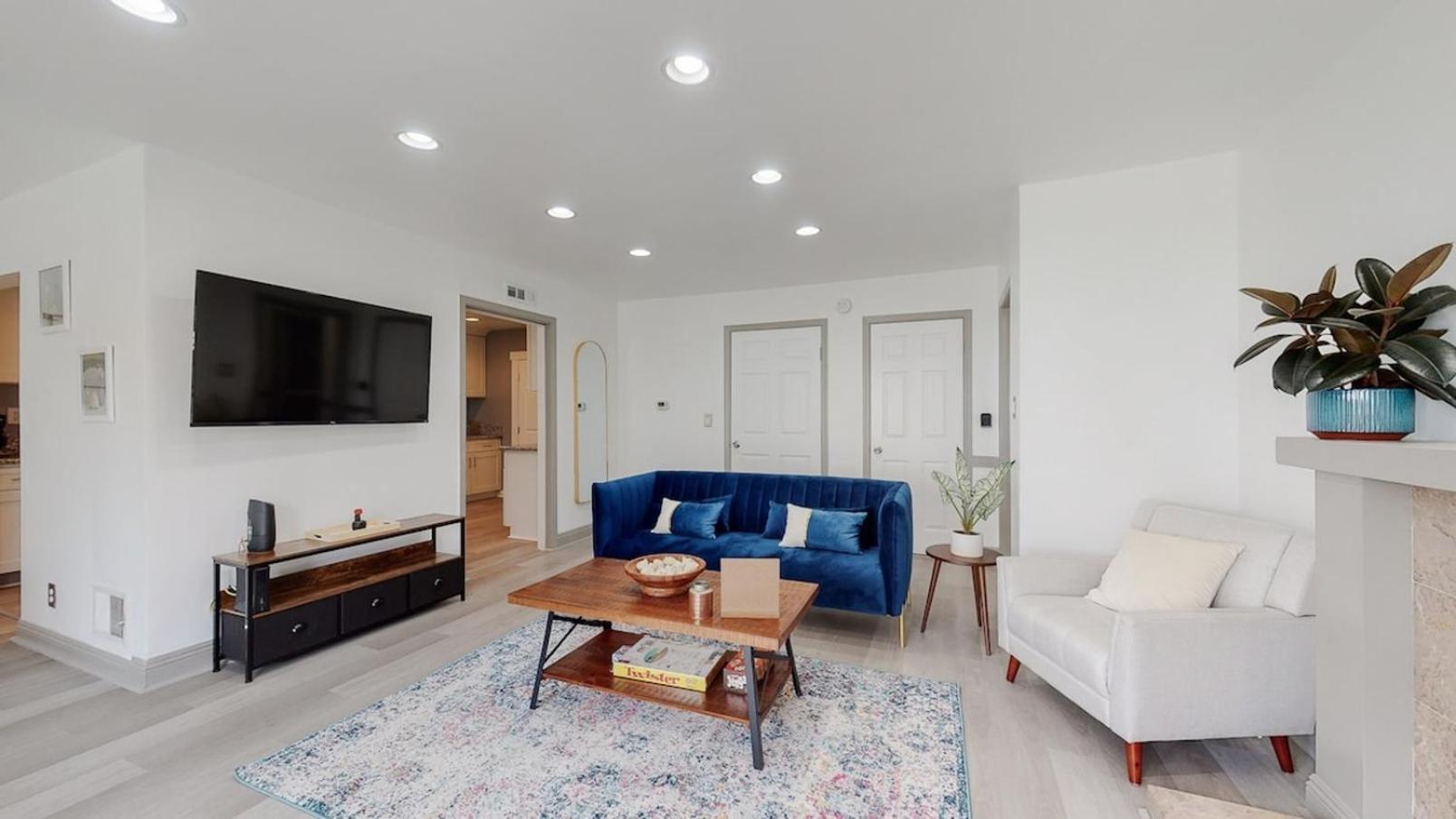 Stunning 3br Prime La Area Near Beach Los Angeles