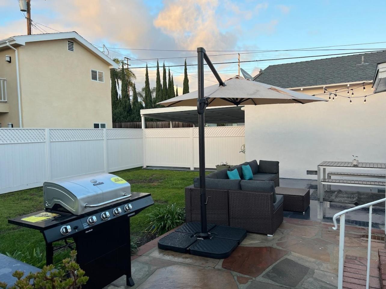 Dazzling Westside 4 Bedroom Home-minutes To The Beach * Los Angeles