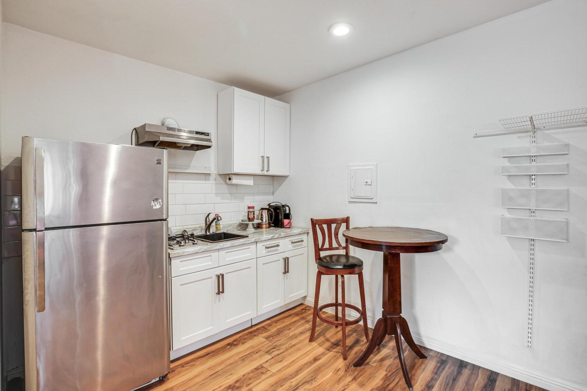 Pet-friendly San Pedro About 3 Mi To The Ocean! Apartment Los Angeles