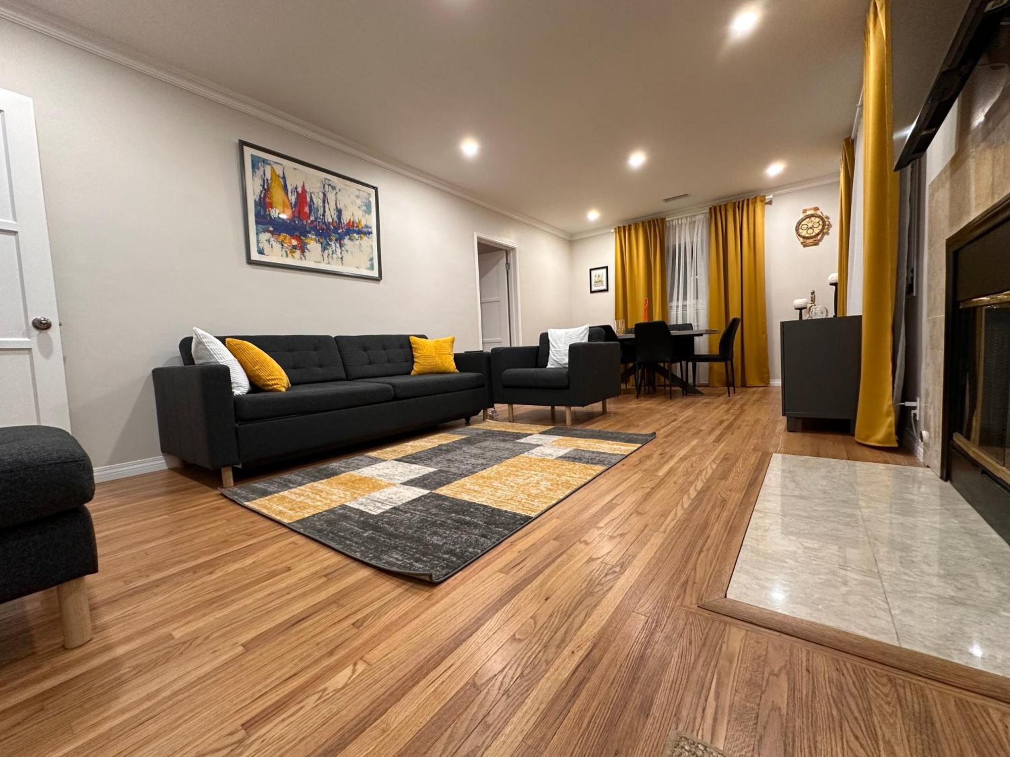 Holiday home Newly Remodelled Angeles House With Access To Pool
