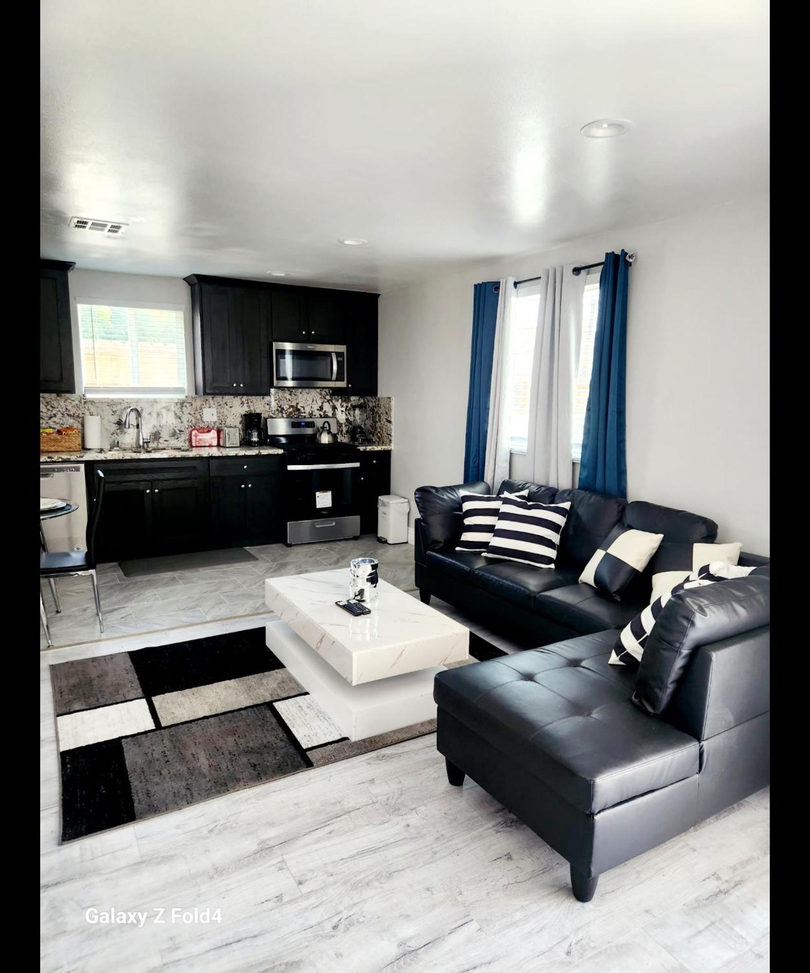 Charming In La Prime Location * Los Angeles