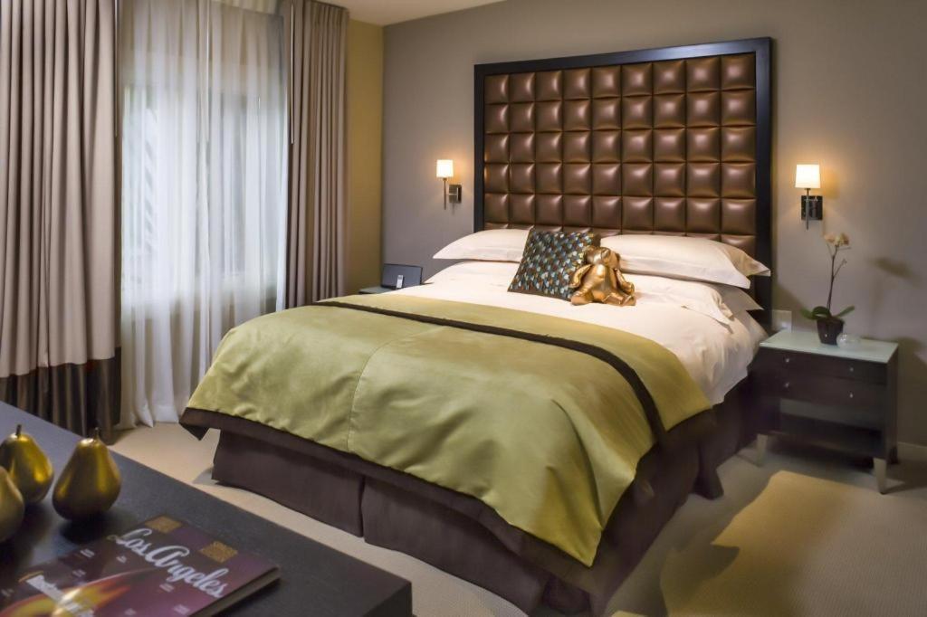 Sunset Marquis &