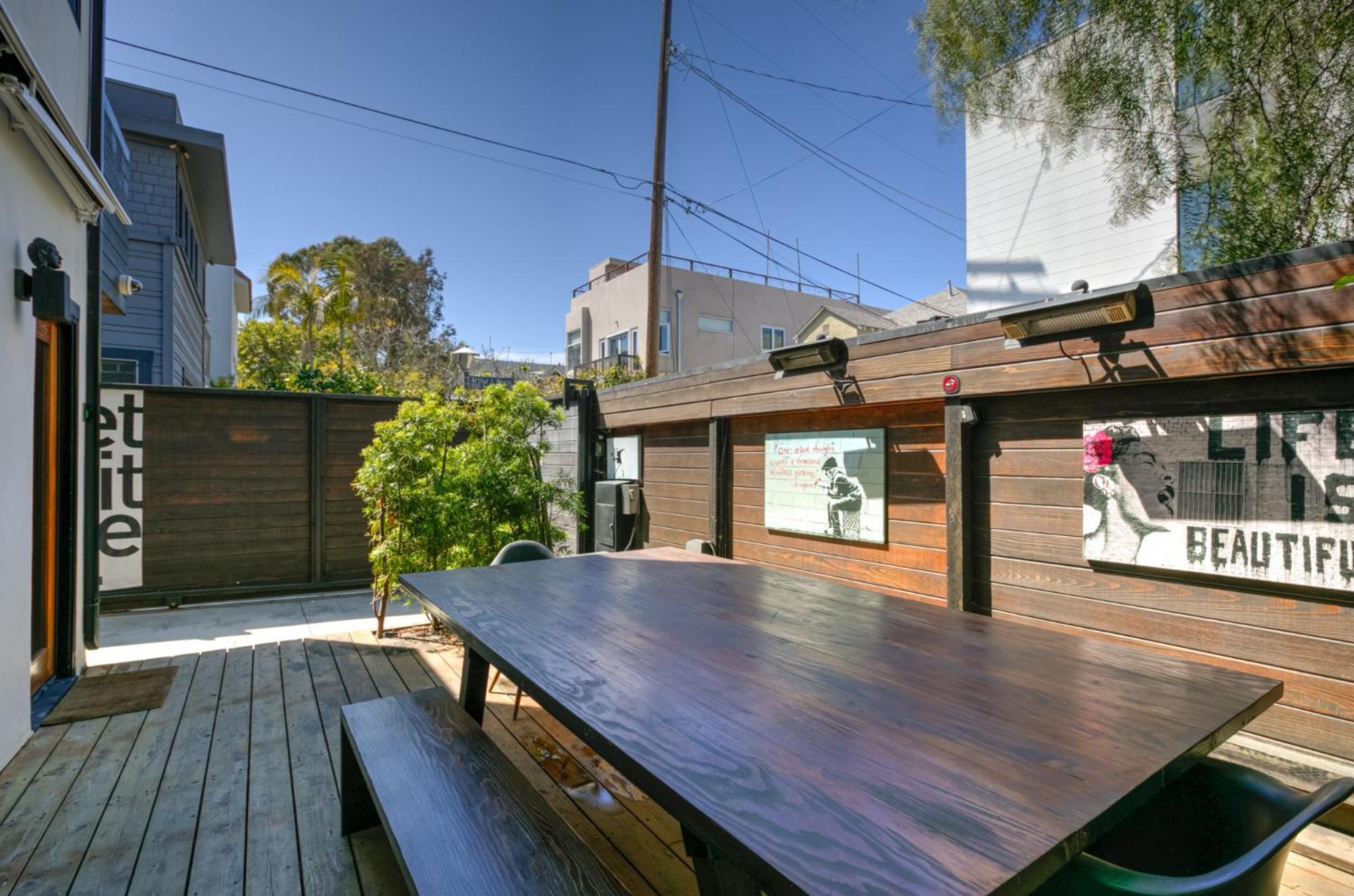 Venice Beach Bungalow By Artspace Locations Apartment Los Angeles