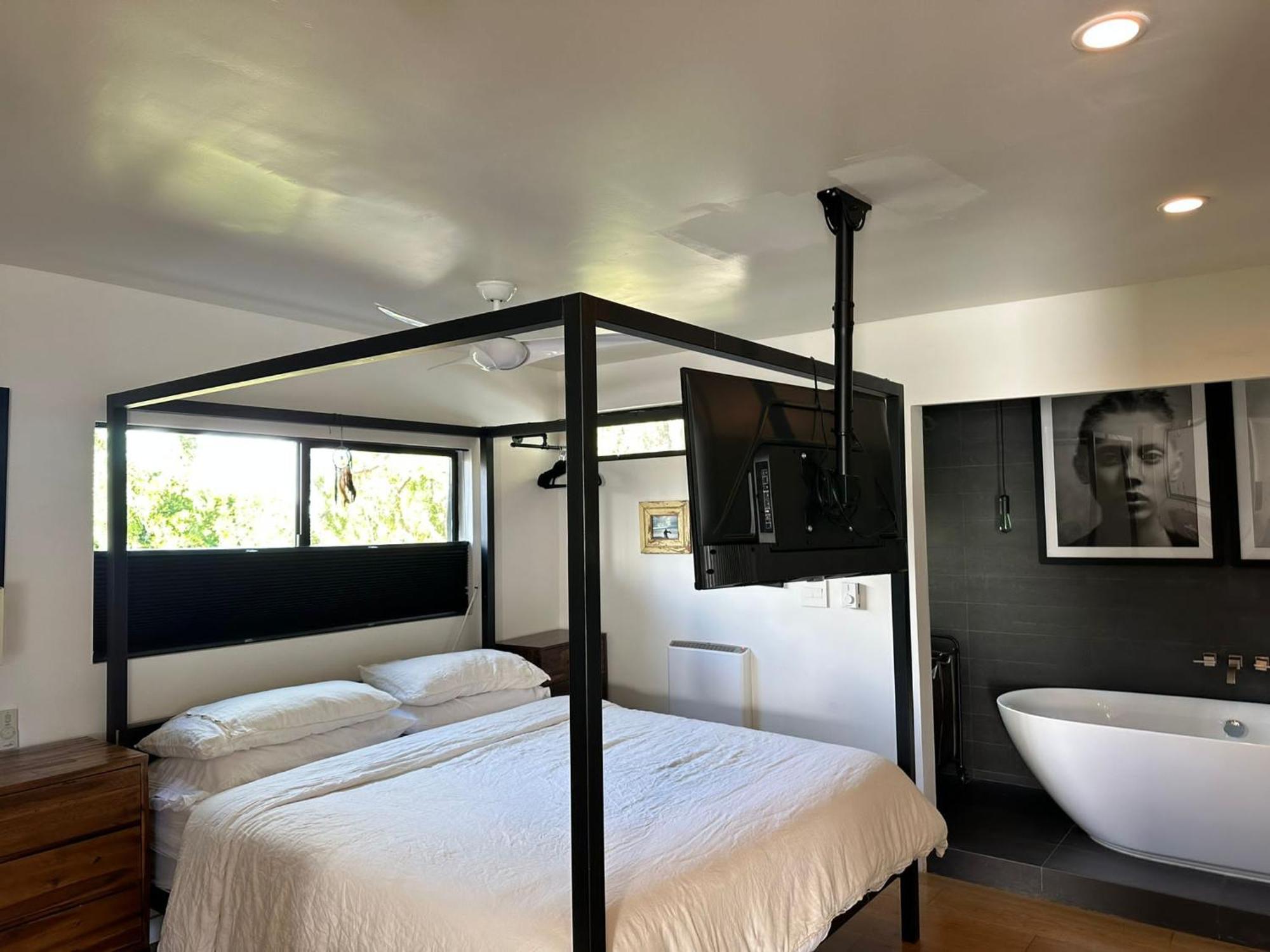 Apartment Venice Beach Bungalow By Artspace Locations Los Angeles