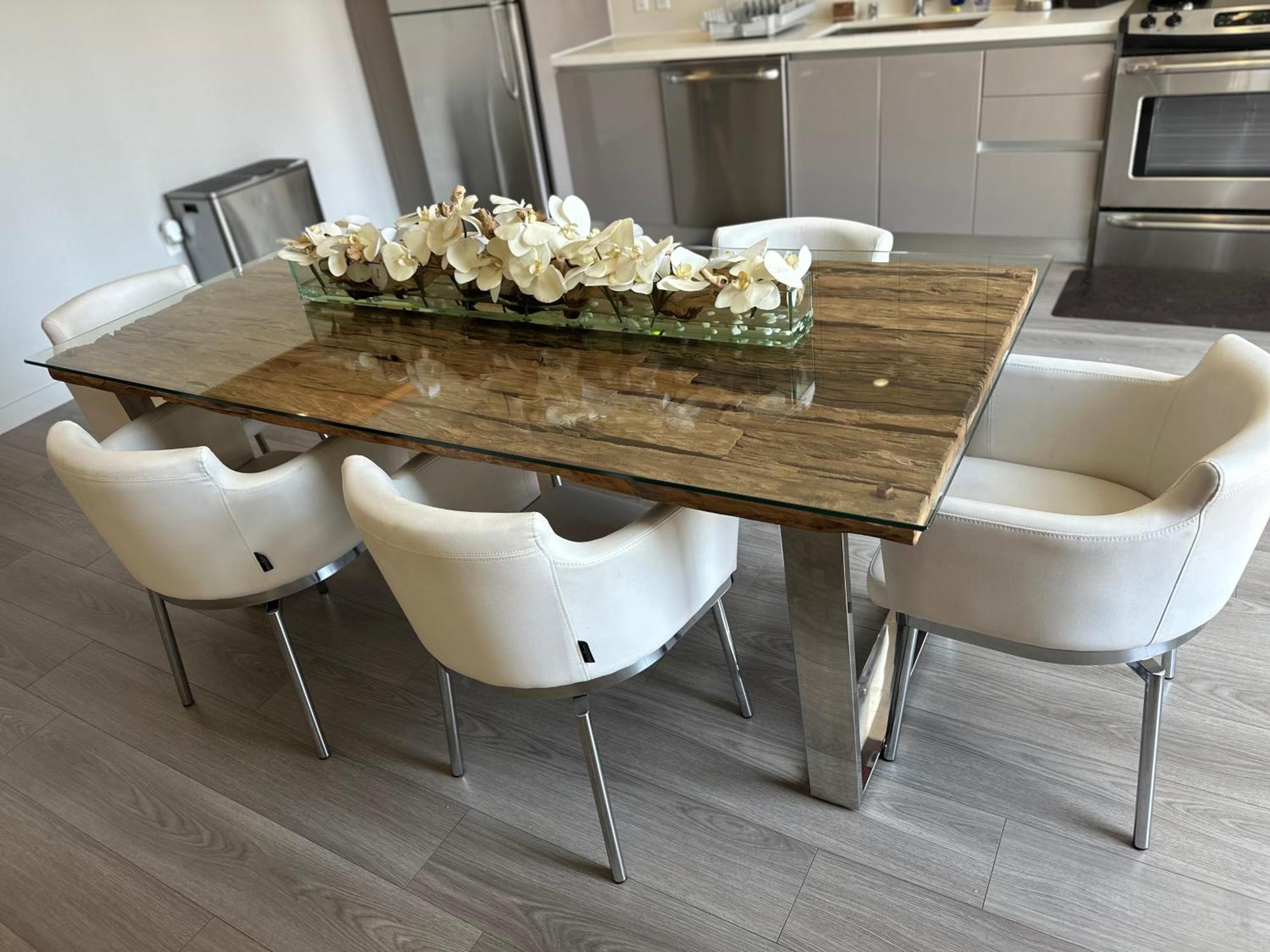 Luxury 2br Located Dtla Apartment *